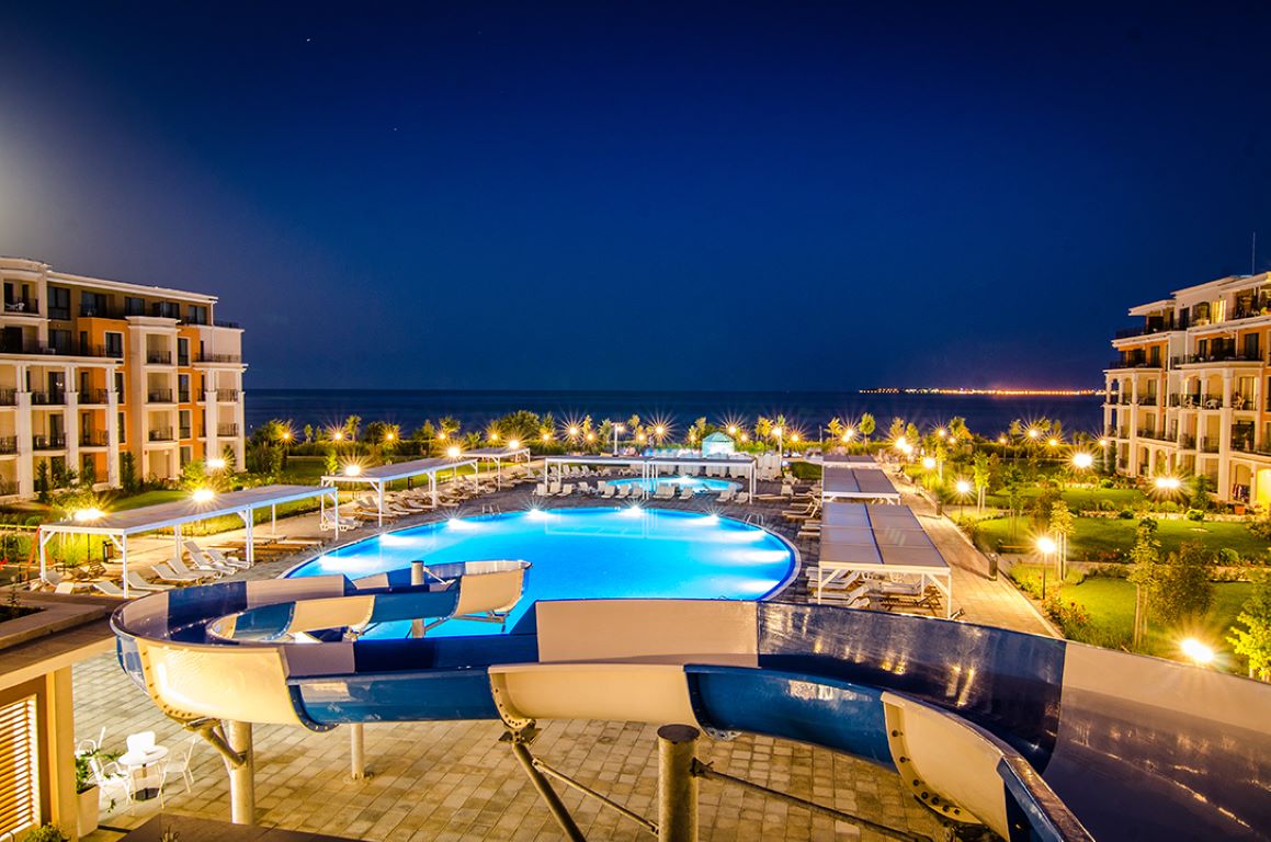 Premier Fort Beach Apart Hotel-Nocni izgled.jpg
