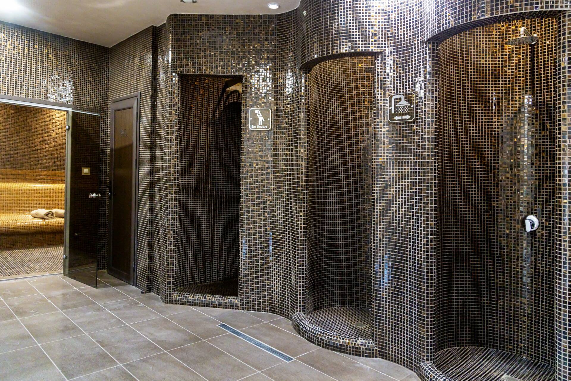 Hotel Onyx Beach Residence-Parno kupatilo.jpg