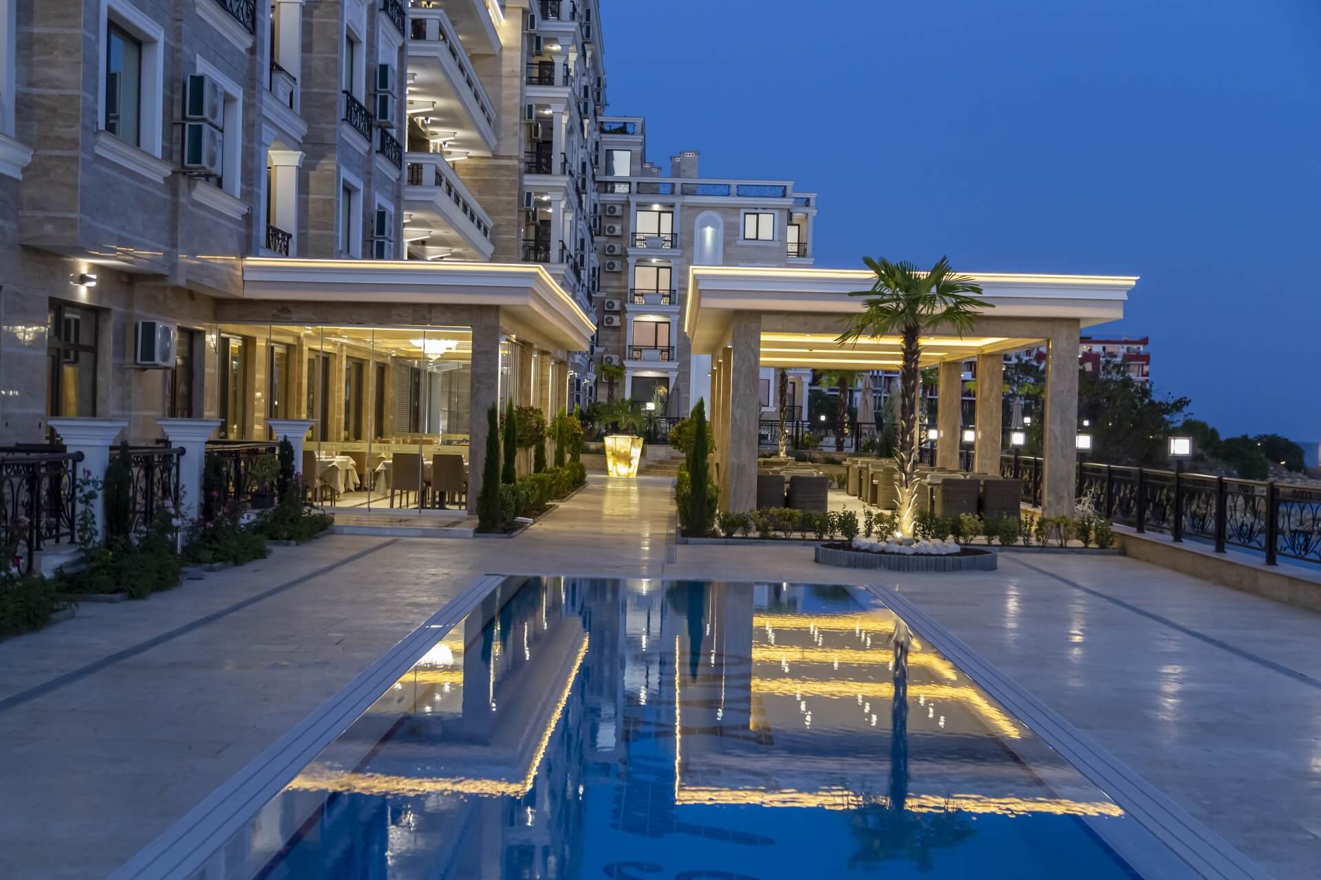 Ony Beach Residence-Nocni izgled.jpg