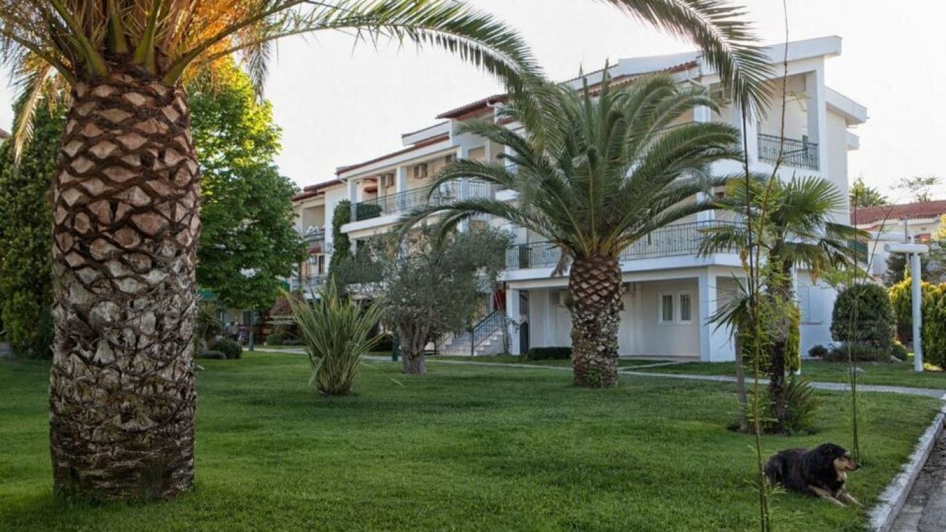Aristidis Hotel Fourka-Okruzenje hotela.jpg