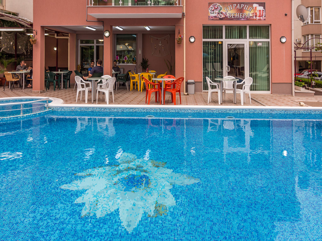 Hotel Venera Family-Bar.jpg