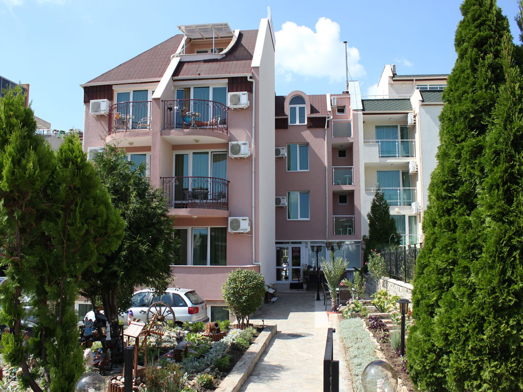 Venera Family Hotel-Zgrada hotela.jpg