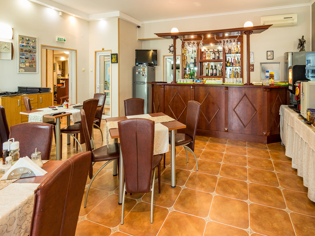 Venera Family-Restoran.jpg