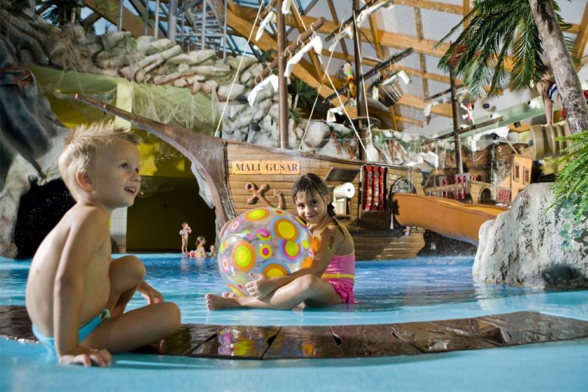 Čatež Hotel-Gusarski brod.jpg