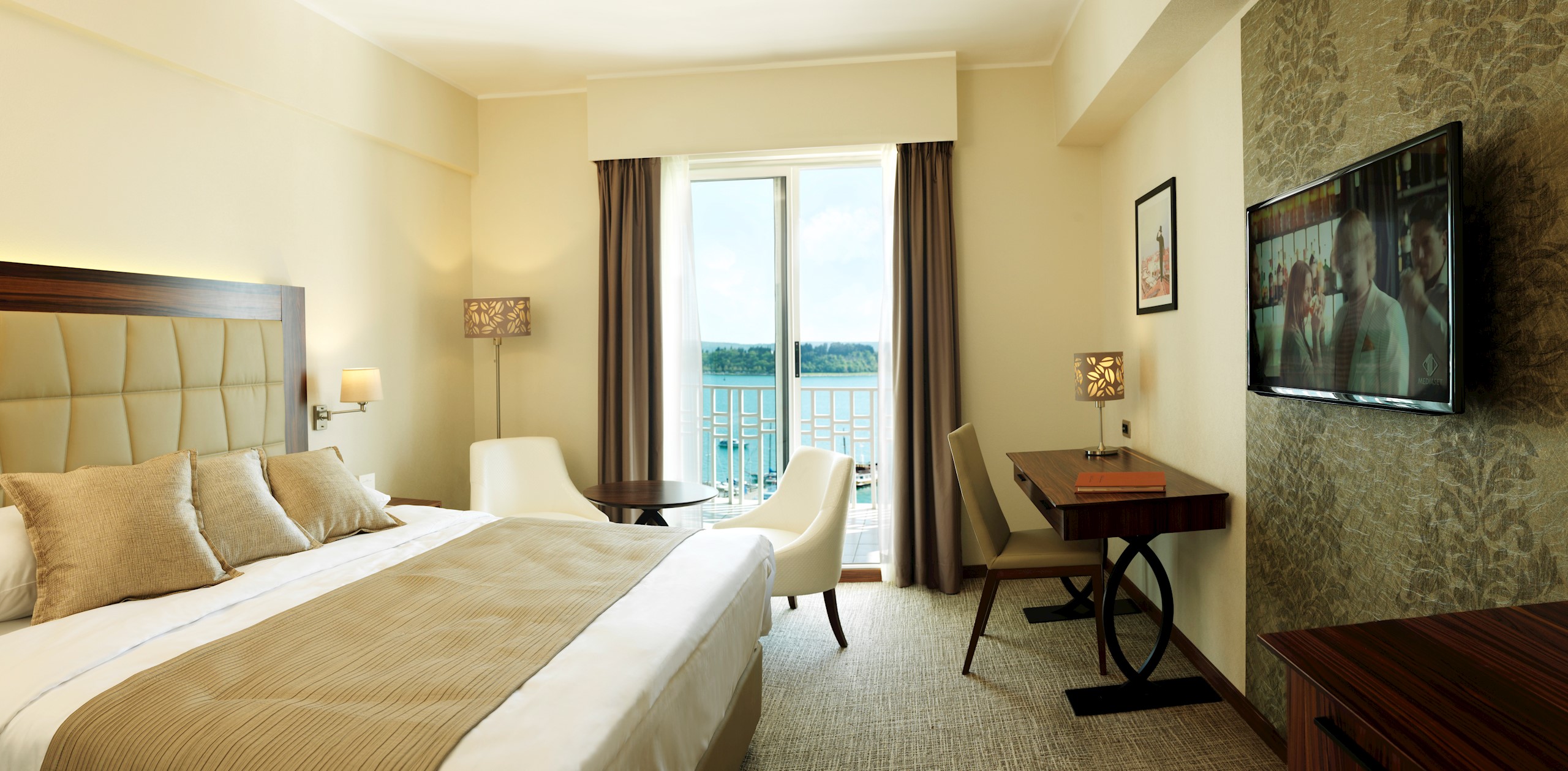 Grand Hotel Portorož-Executive soba pogled more balkon.jpg