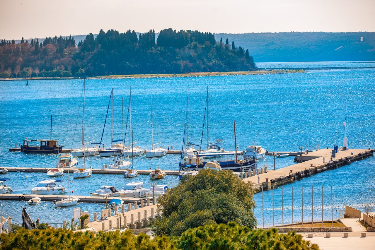 Grand Hotel Portorož-Pogled na marinu.jpg