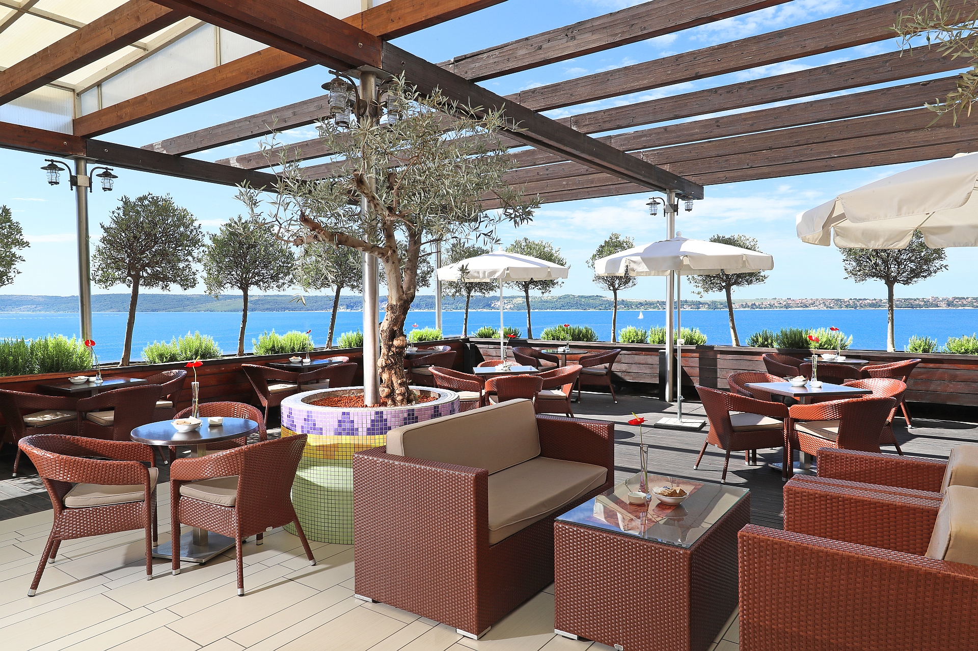 Grand Hotel Bernardin-Terasa restorana.jpg