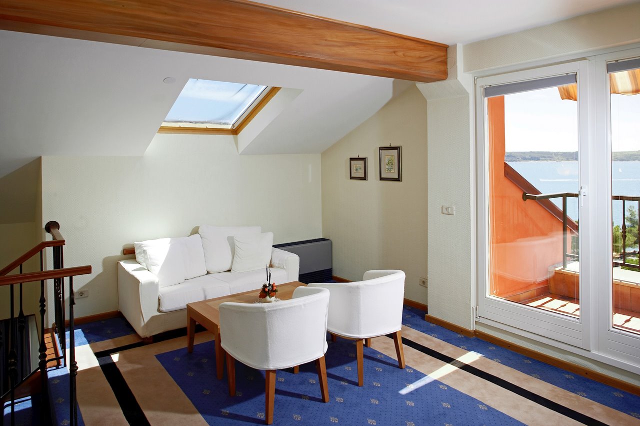 Hotel RIviera-Juniro suite pogled more balkon.jpg