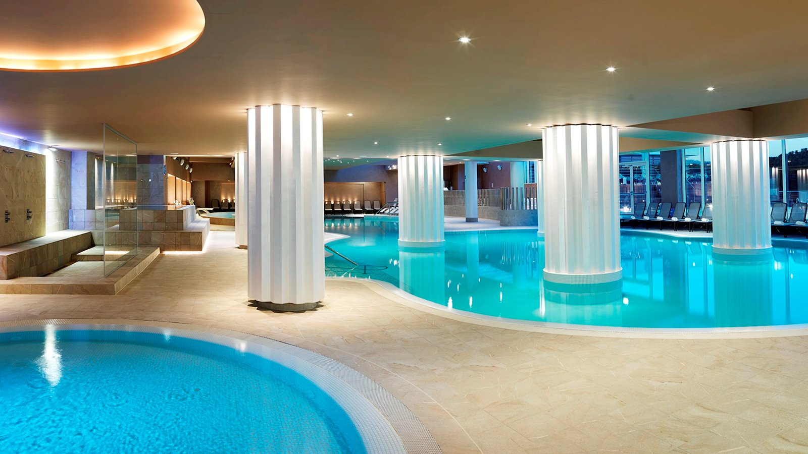 Riviera Hotel-Unutrasnji bazen.jpg