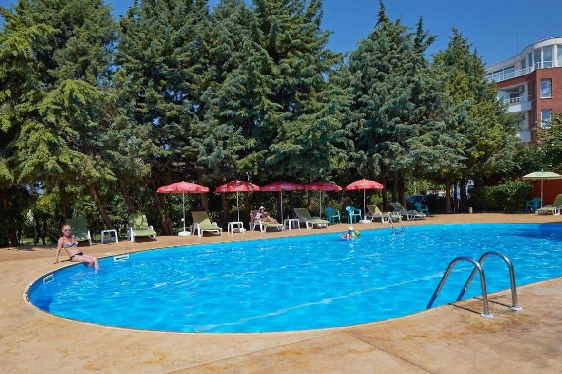 Hotel Consul-Bazen.jpg
