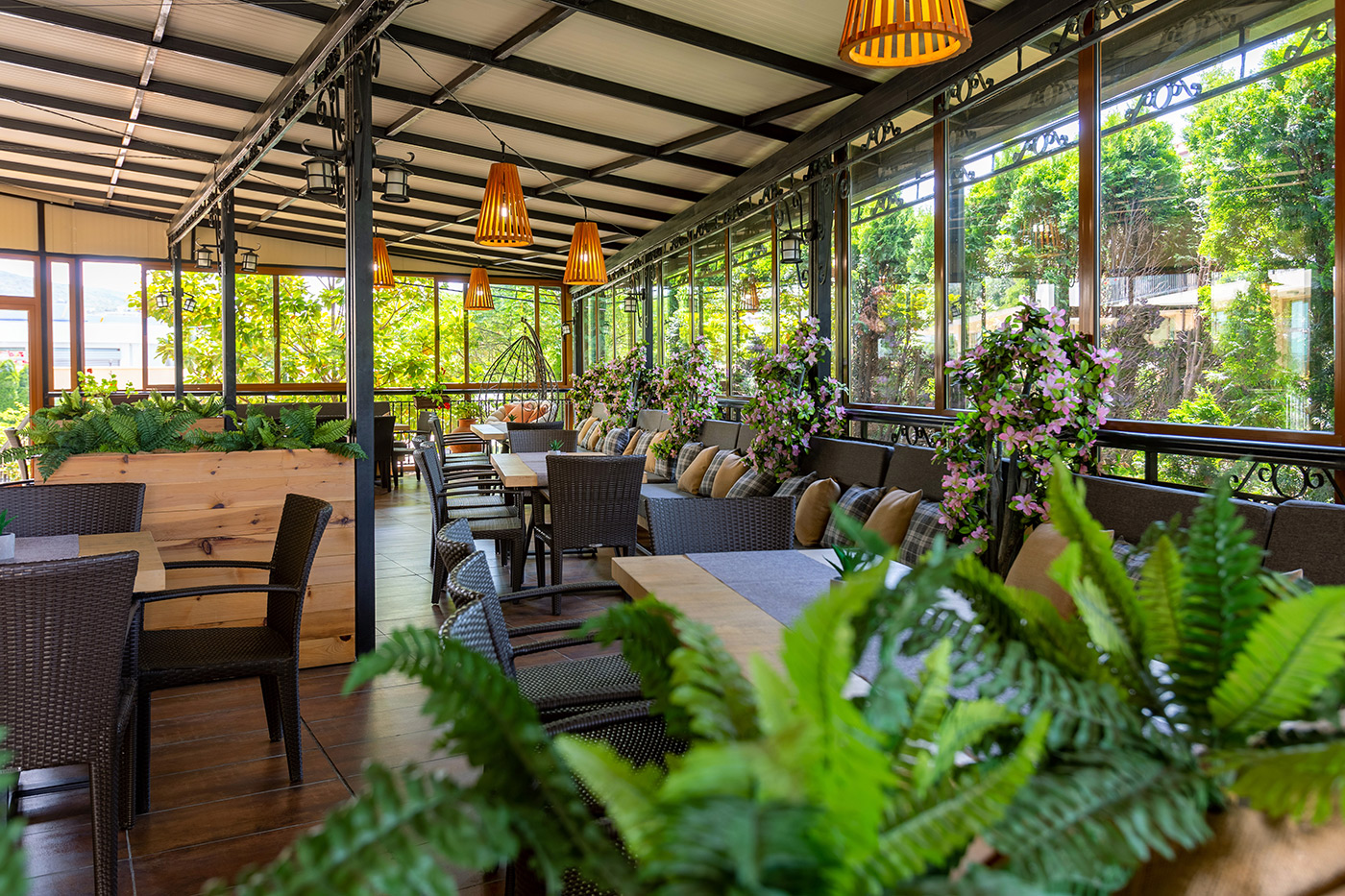 Hotel Julia-Terasa restorana.jpg