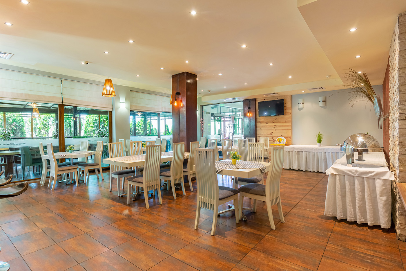Julia Hotel-Restoran.jpg
