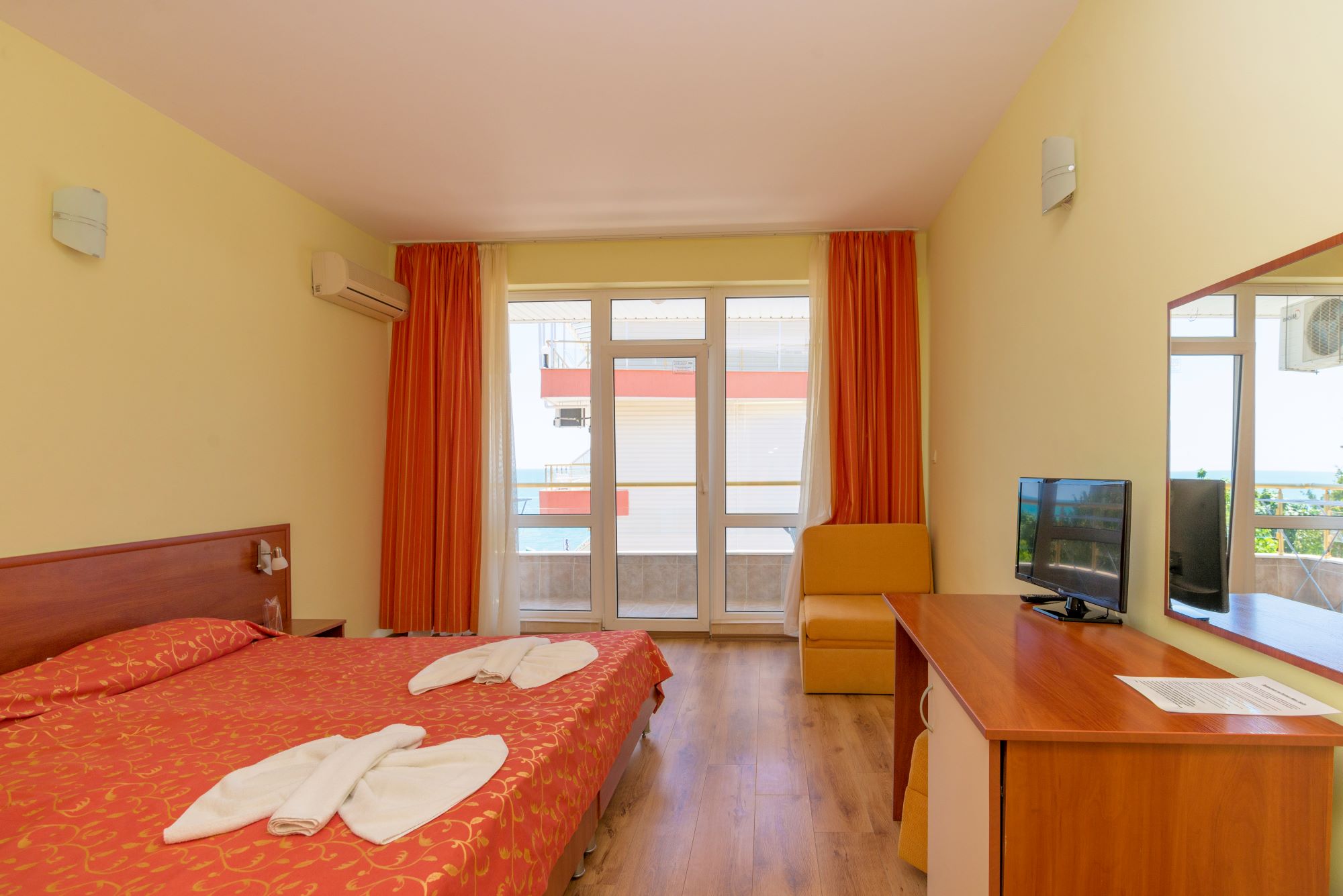 Hotel Iris-Standardna soba.jpg