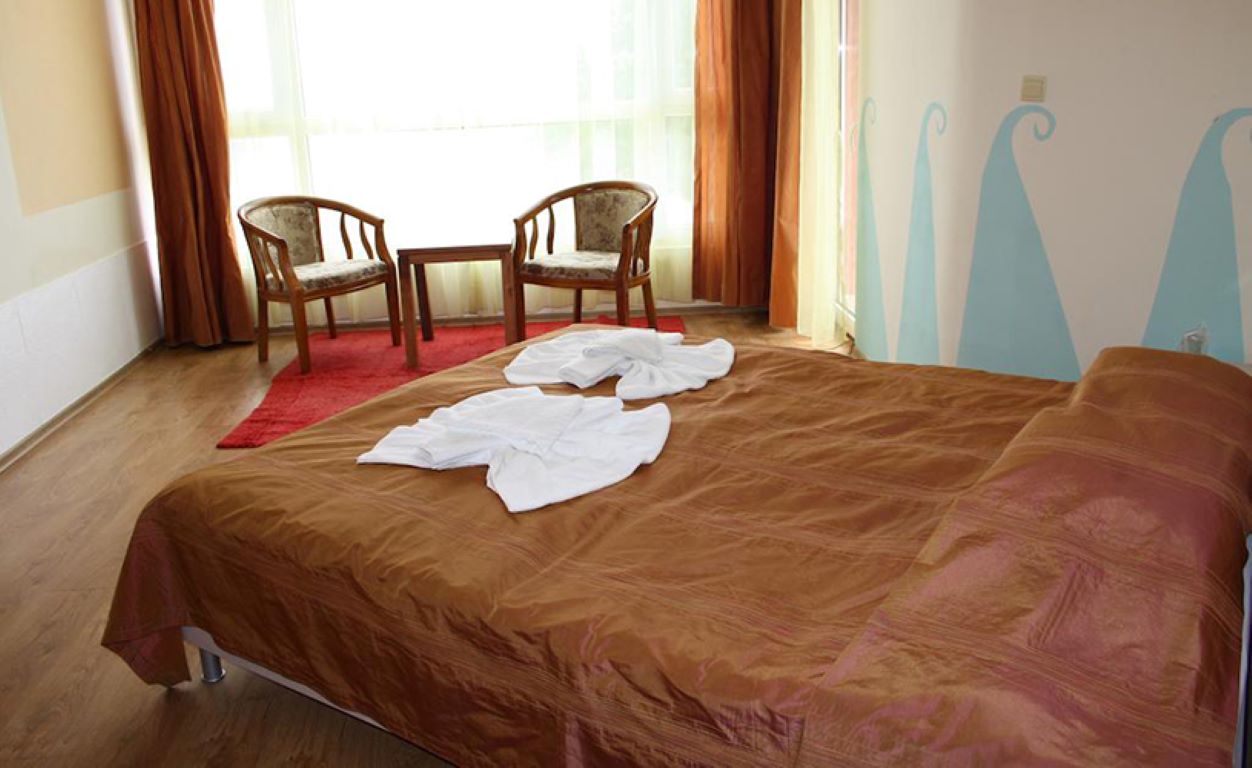 Iris Hotel-Apartman.jpg