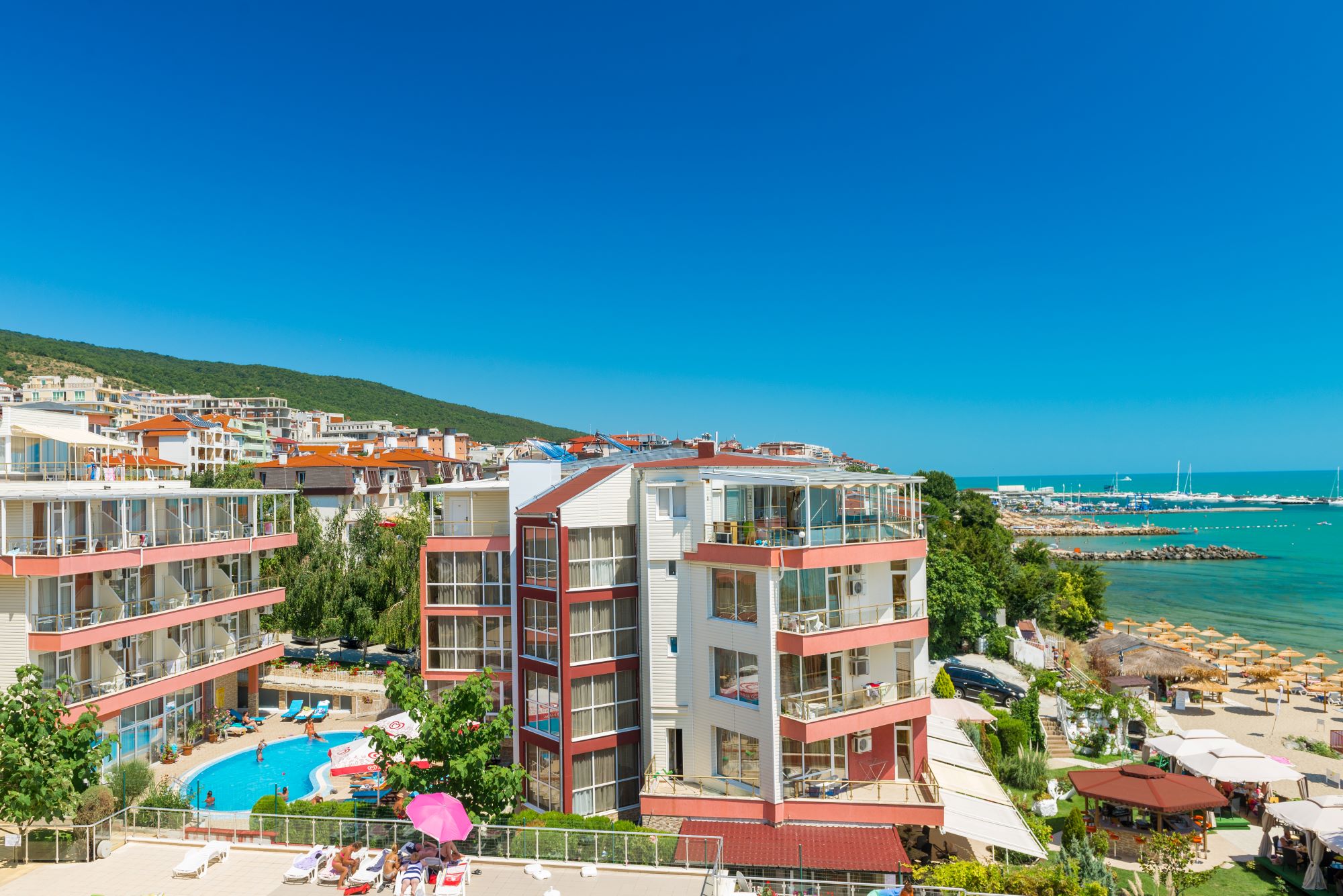 Iris Hotel-Okruzenje hotela.jpg