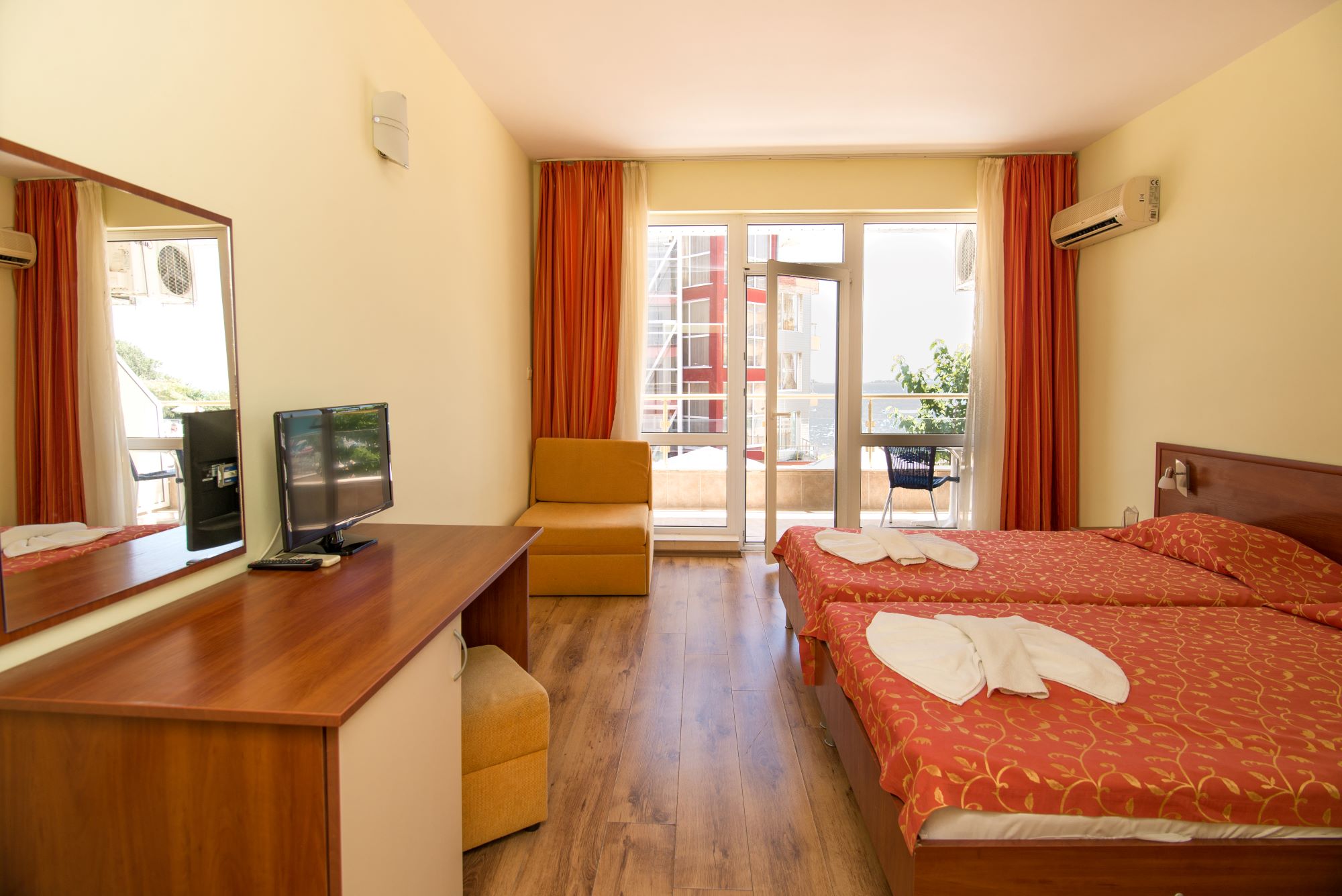 Iris Hotel-Standardna soba.jpg
