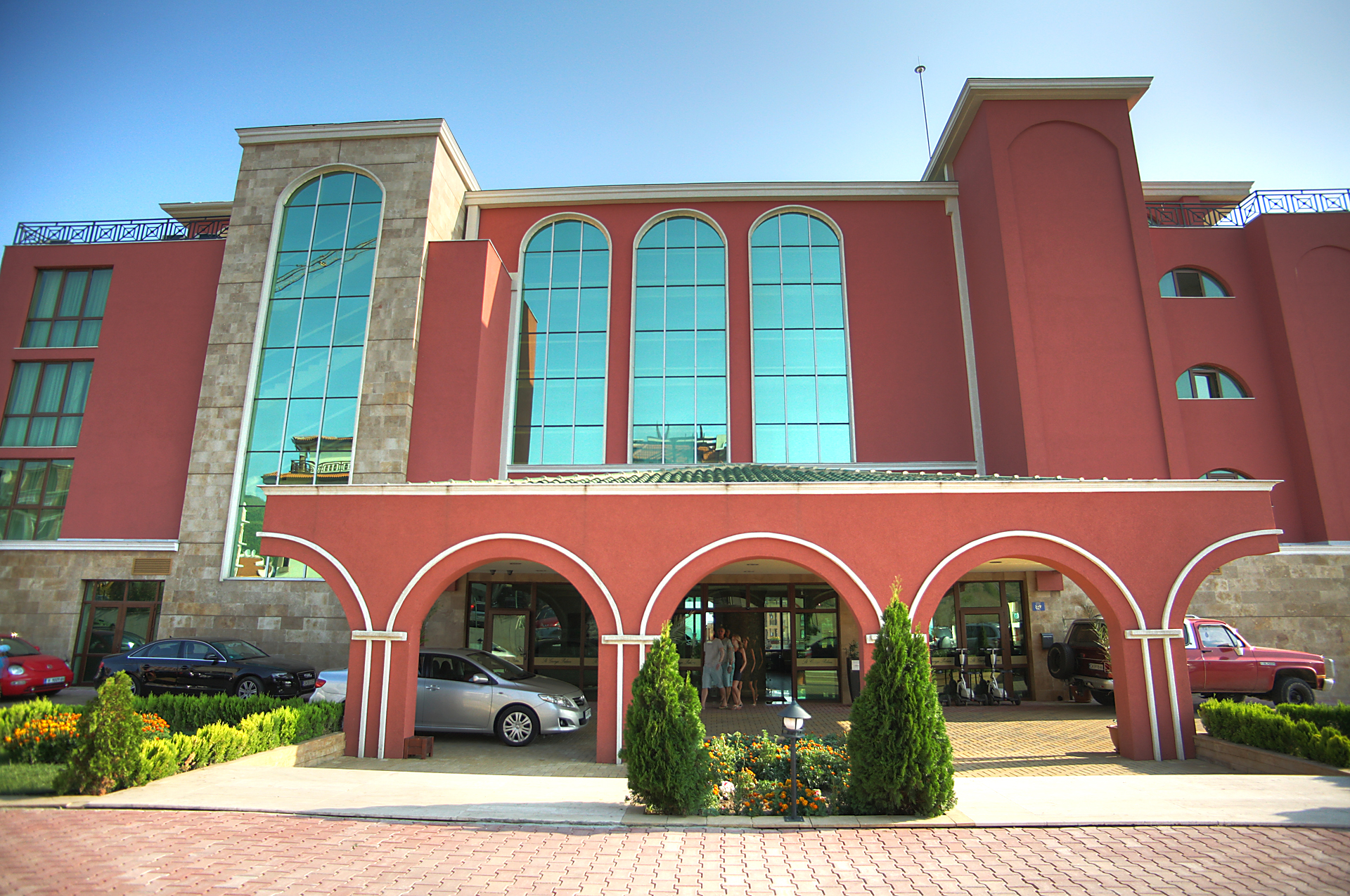 Hotel Saint George Palace Resort & Spa-Hotel spolja.jpg