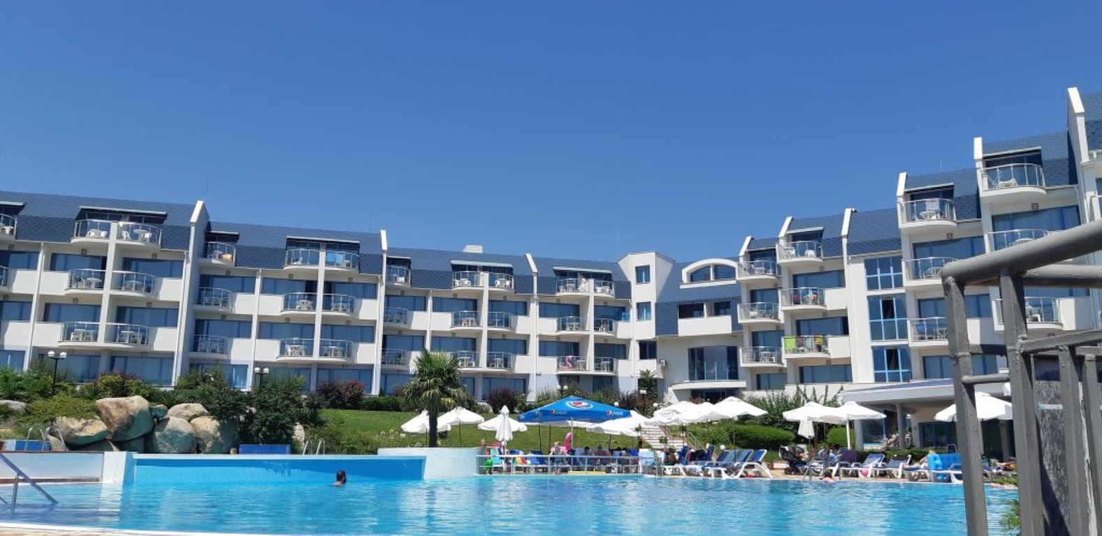 Hotel Sineva Beach-Kompleks hotela.jpg