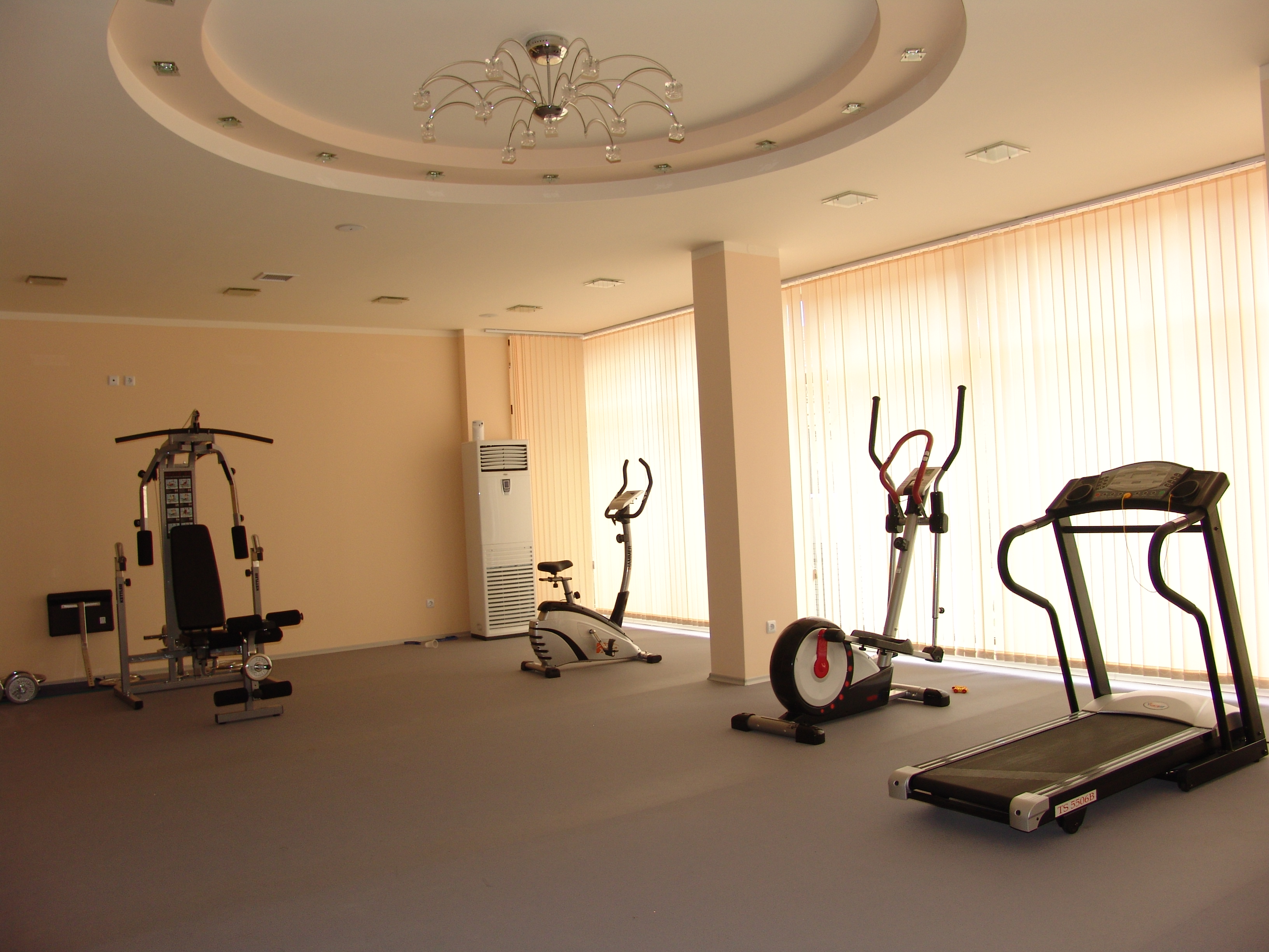 Happy Aparthotel-Fitnes.JPG