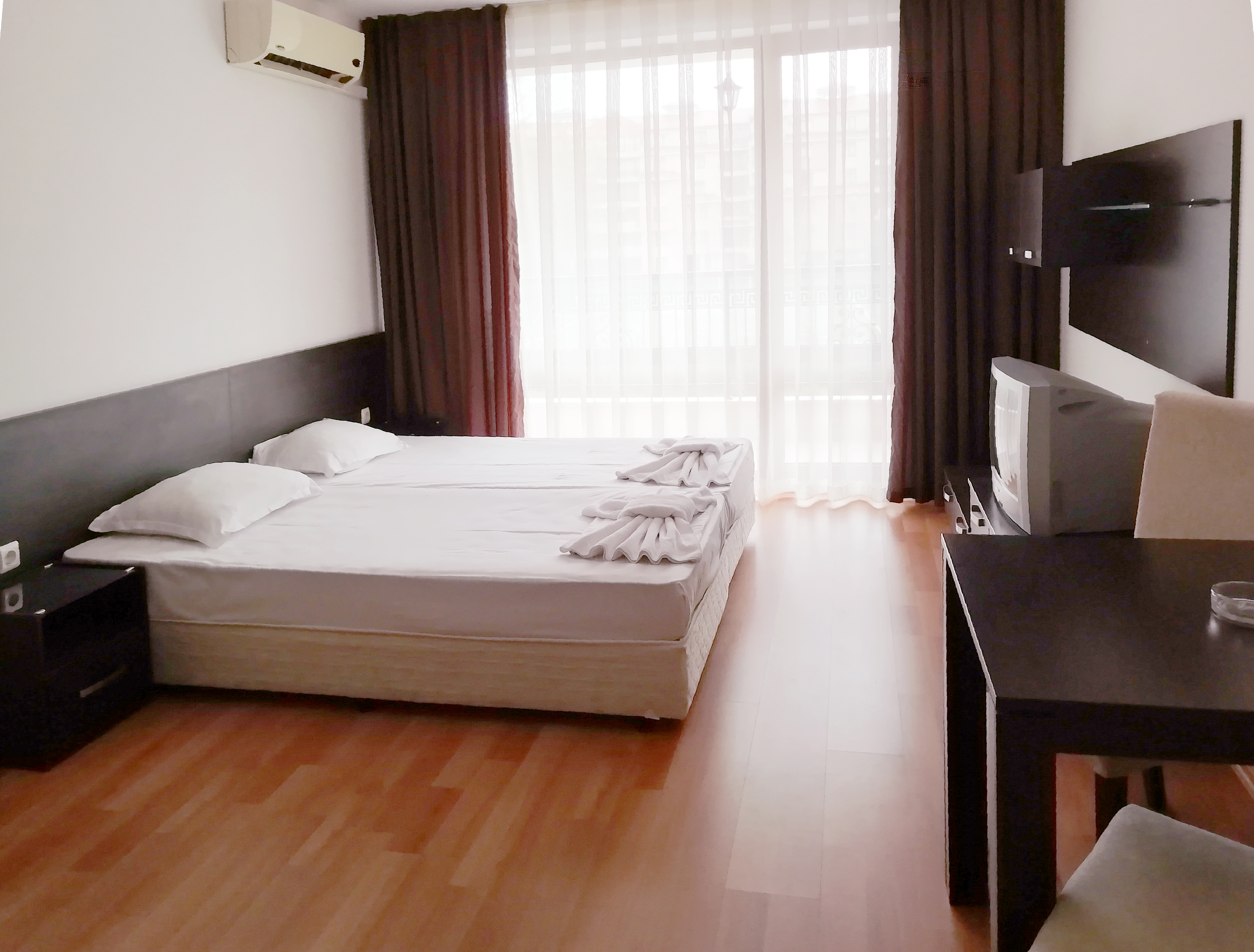 Happy Aparthotel-Studio.jpg
