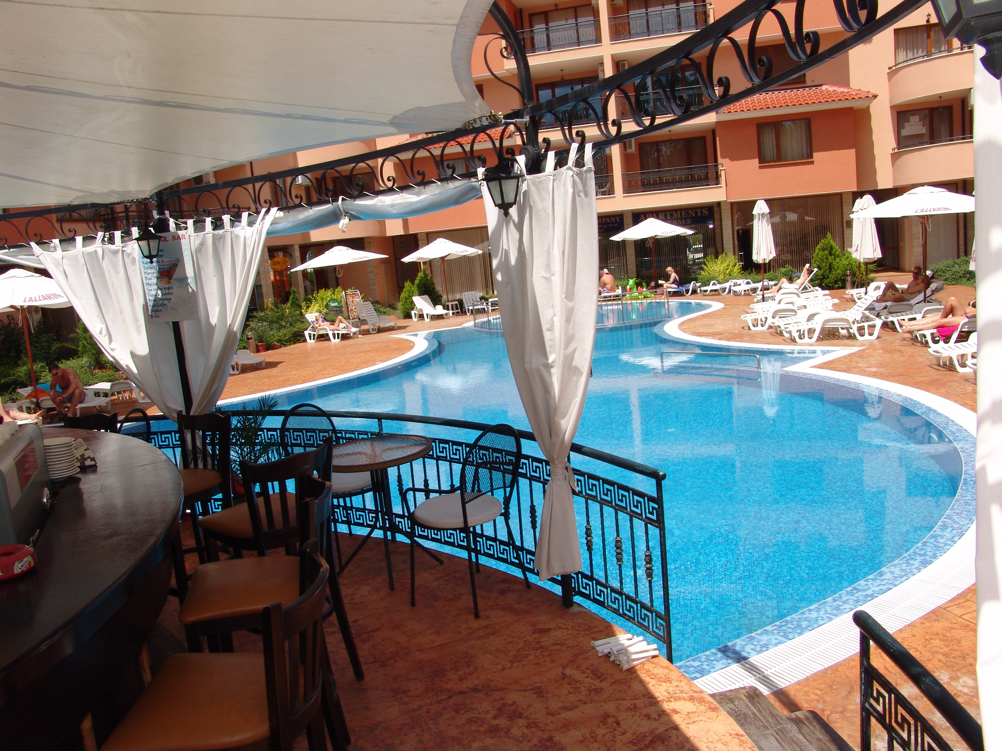 Efir I Aparthotel-bar.JPG