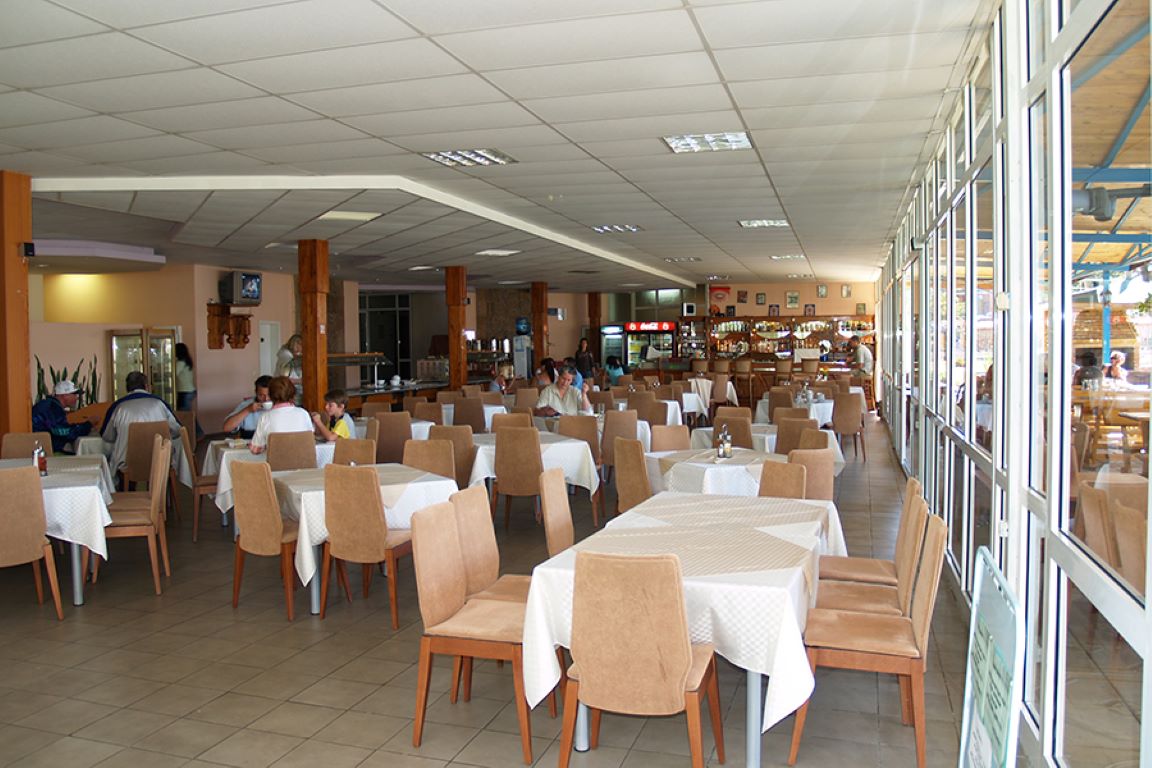 Balaton Hotel-Restoran.jpg