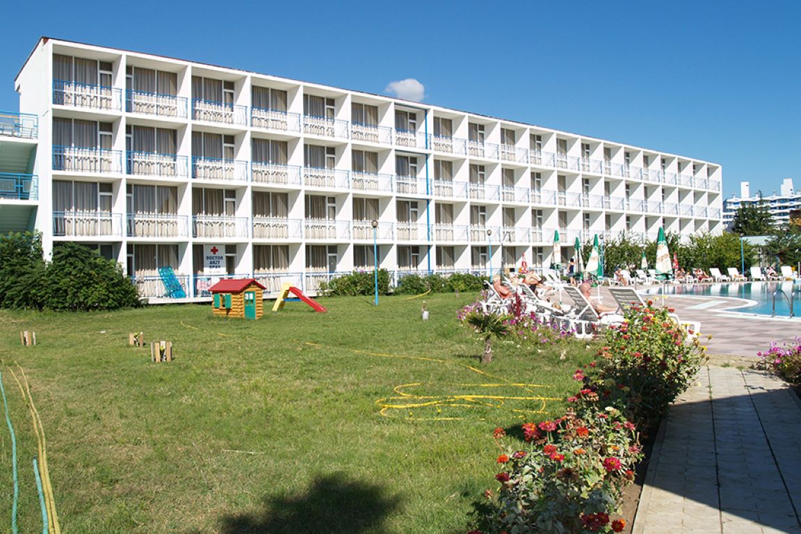 Hotel Balaton-Decije igraliste.jpg