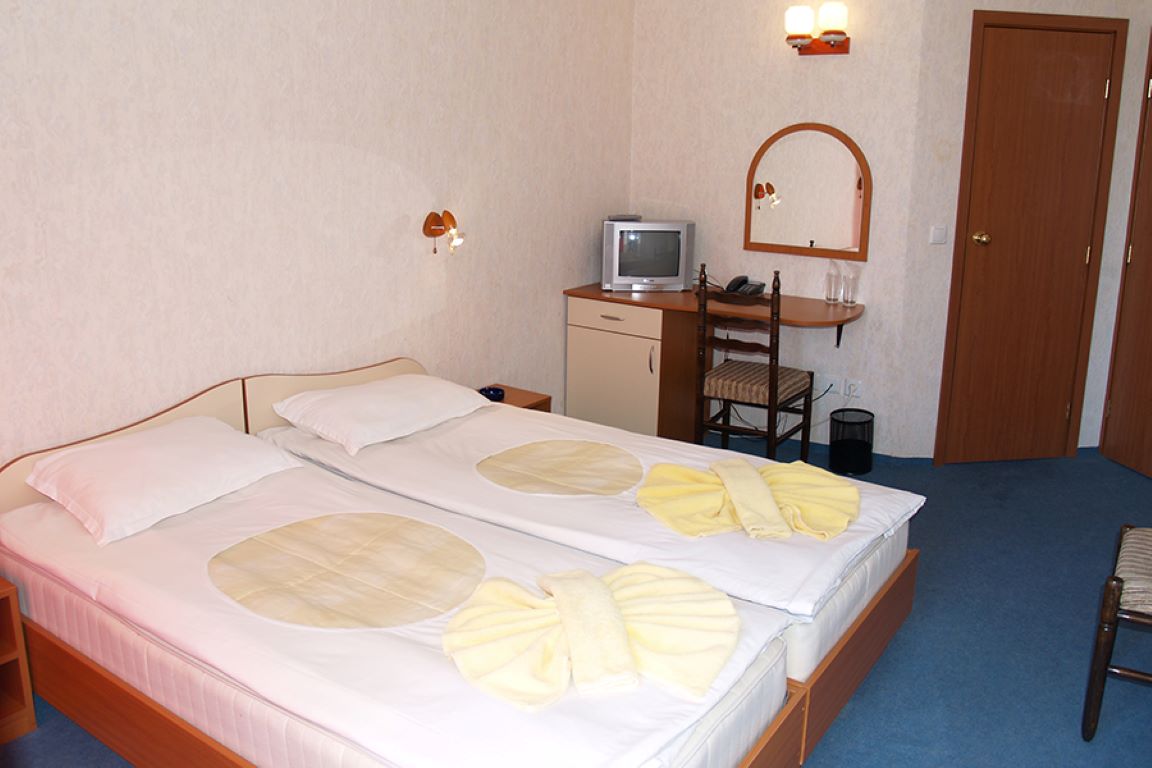 Hotel Balaton-Standardna soba.jpg
