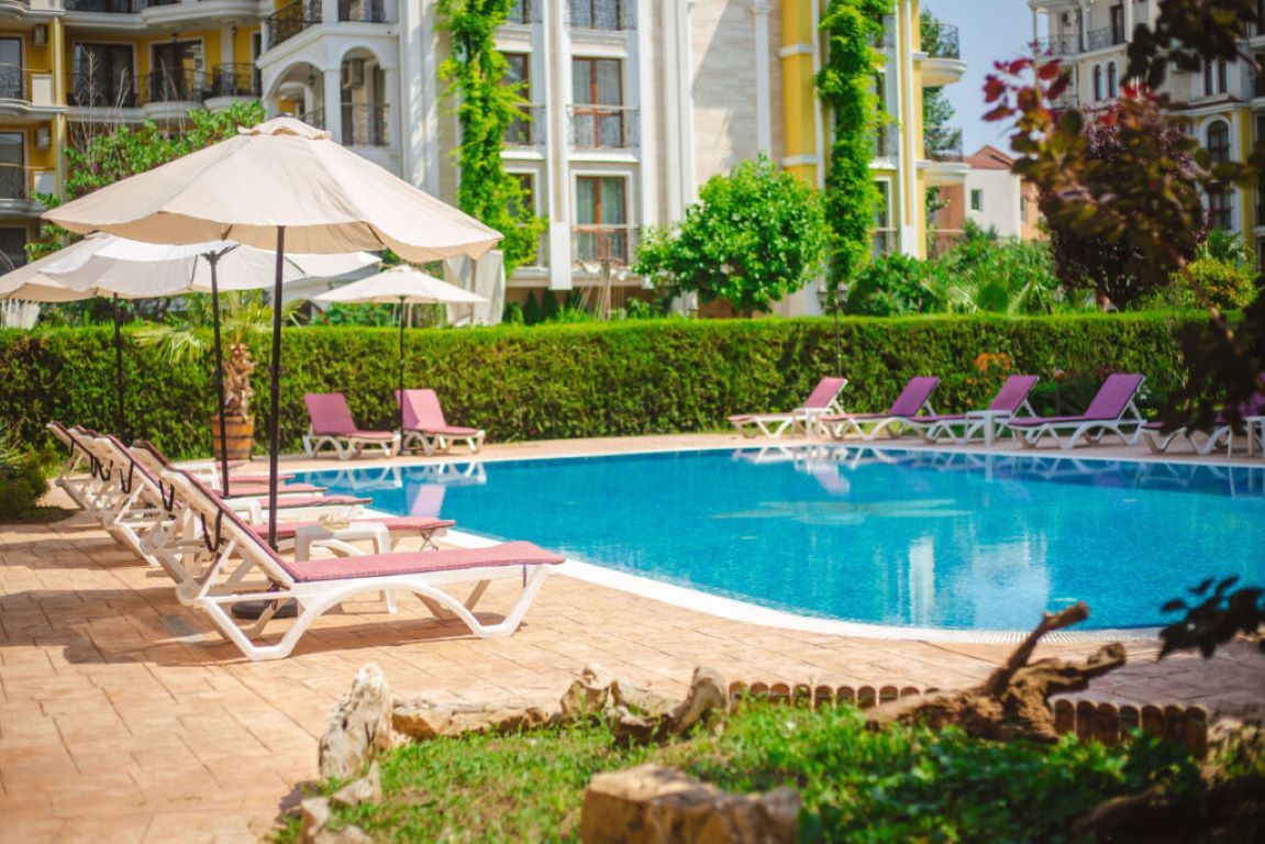 Magnolia Garden-Bazen.jpg