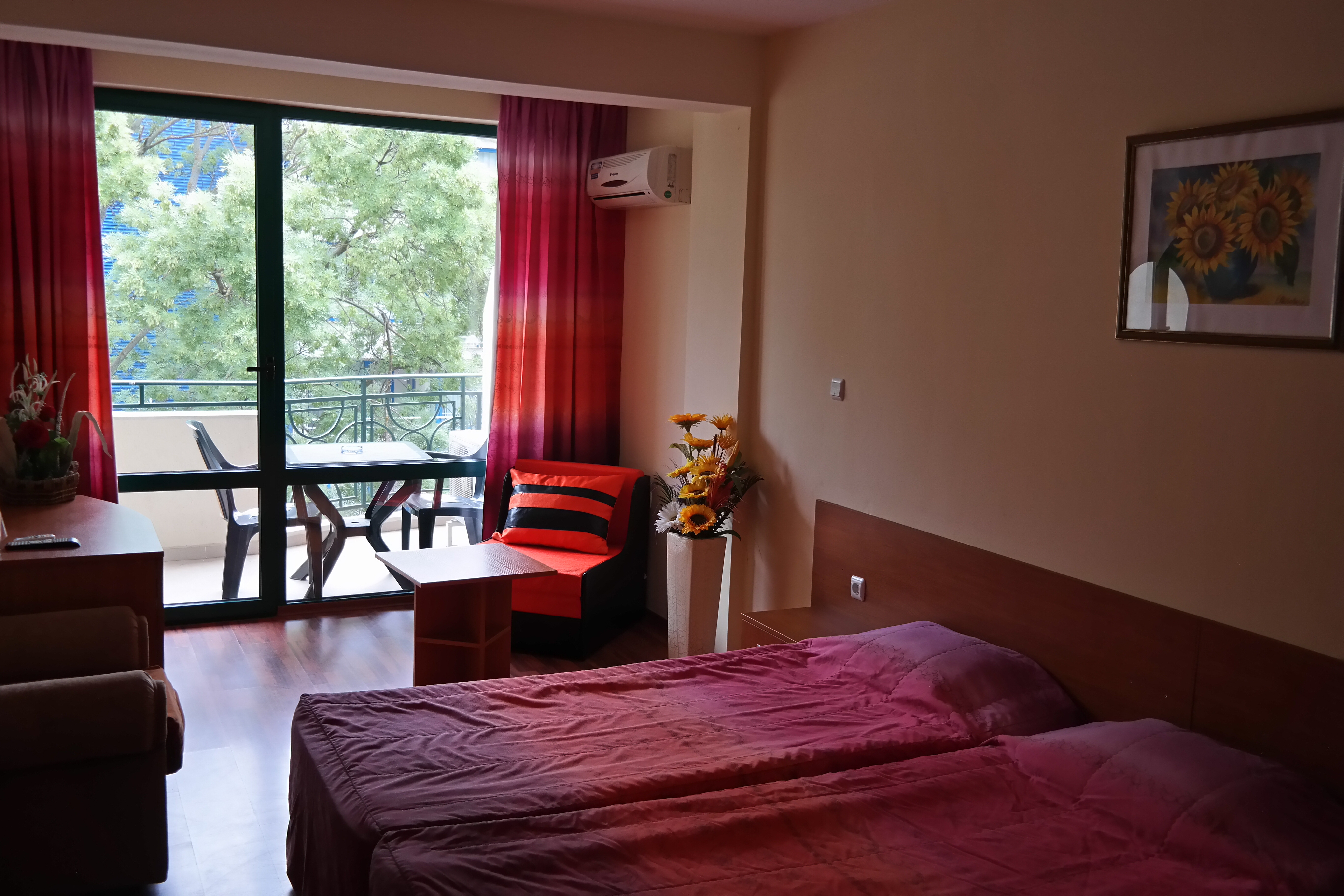 Hotel Tanya-Standardna soba.jpg