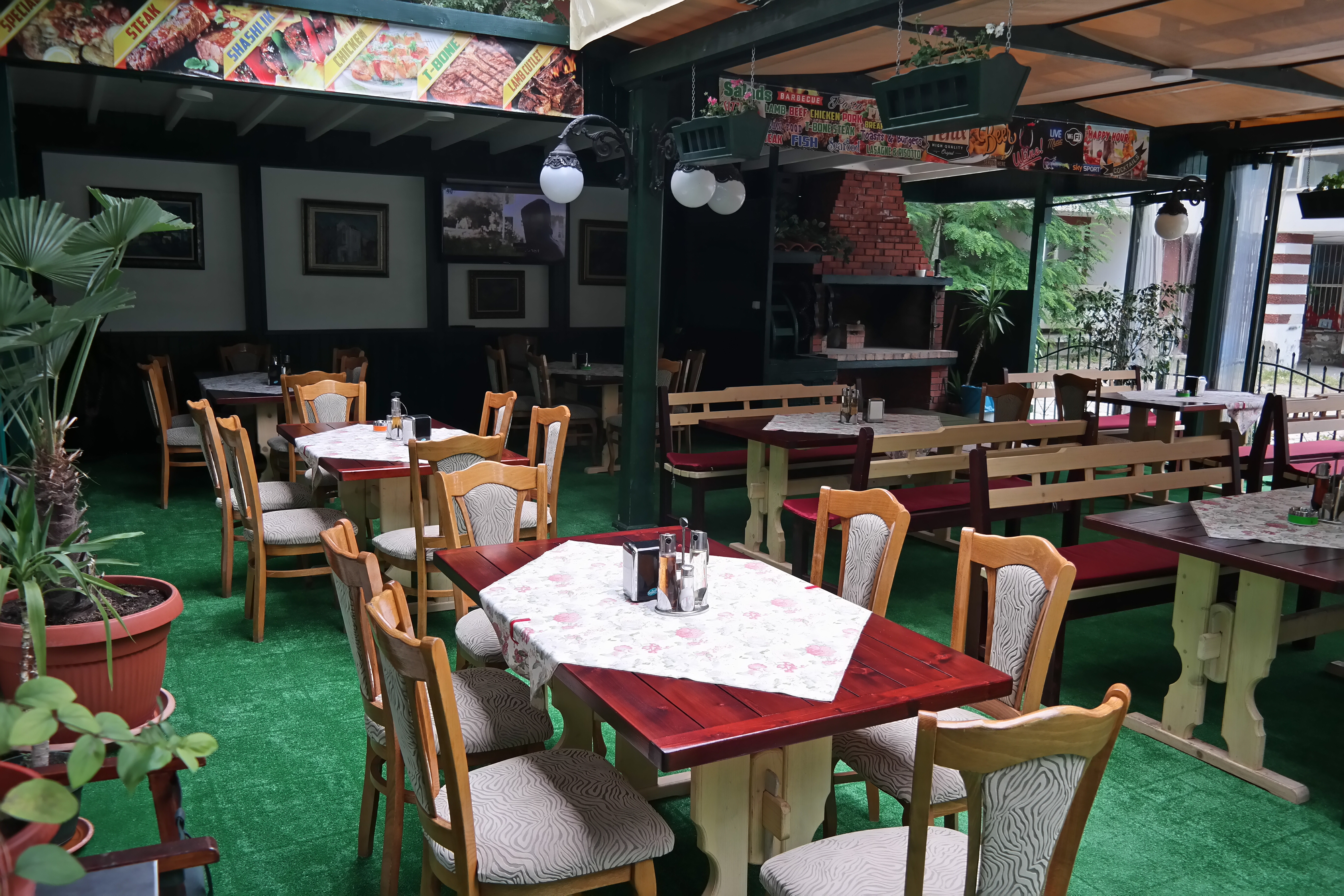 Hotel Tanya-Taverna.jpg