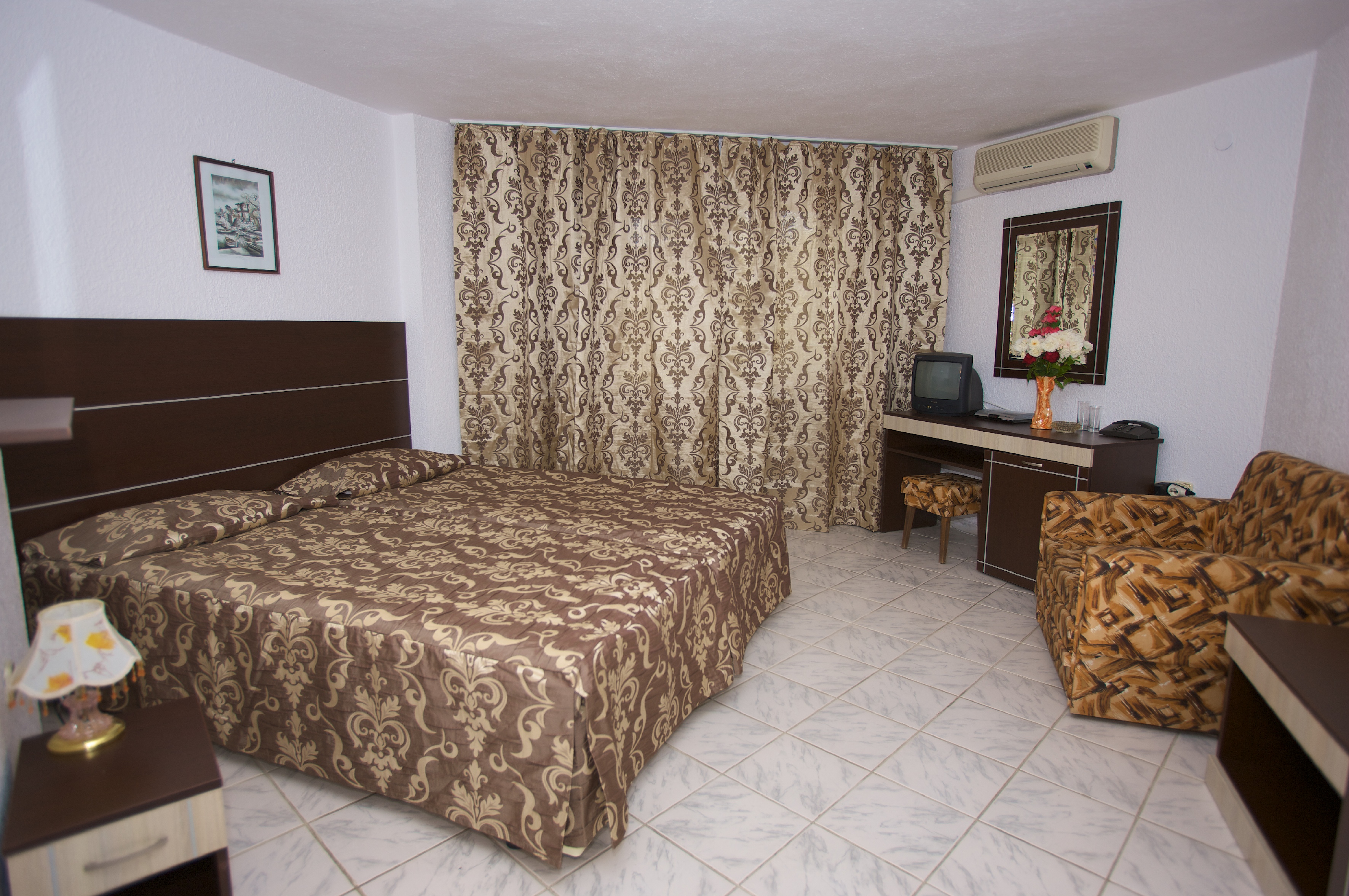 Hotel Zora-Standardna soba.jpg