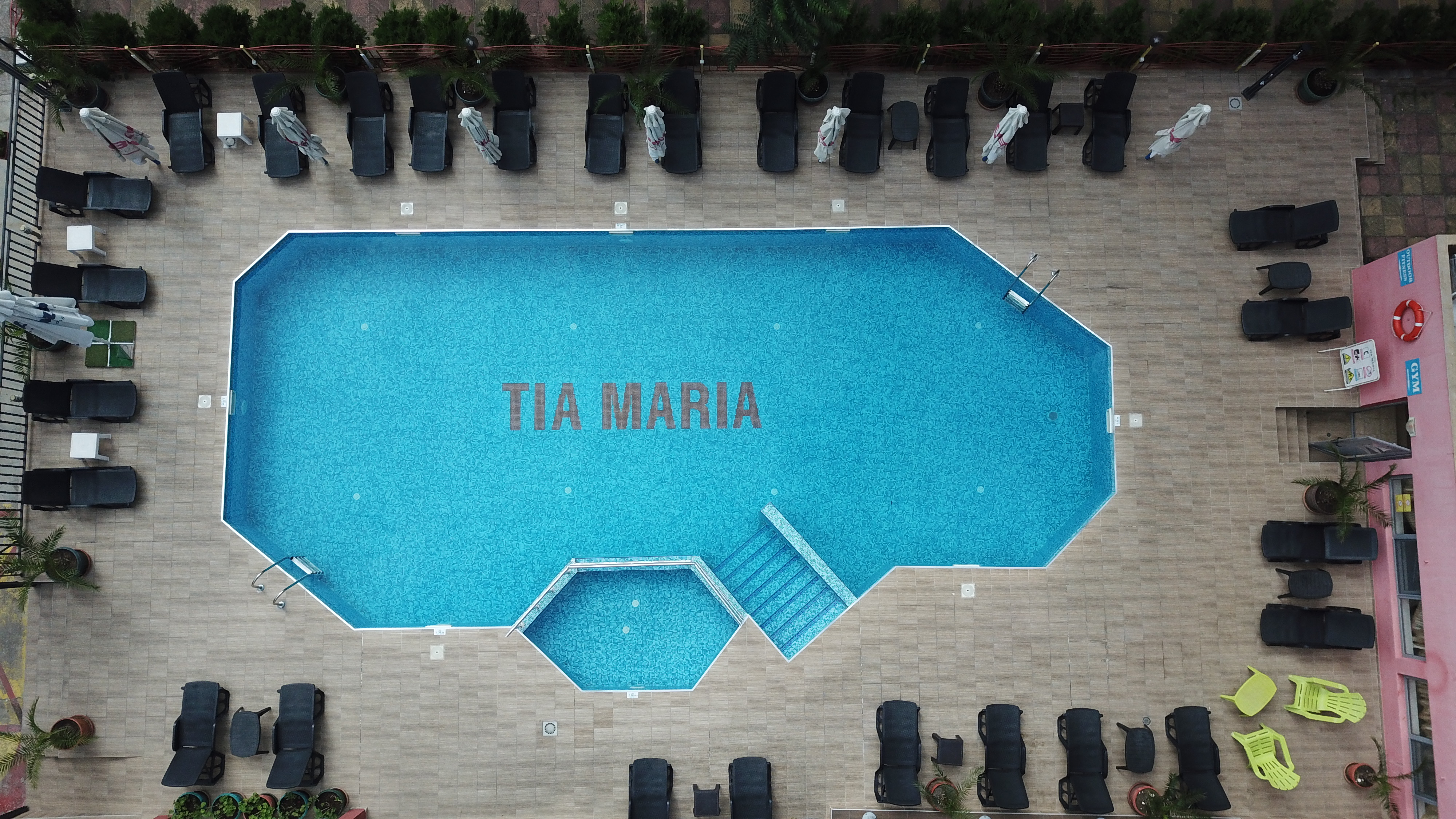 Tia Maria-Bazen.jpeg