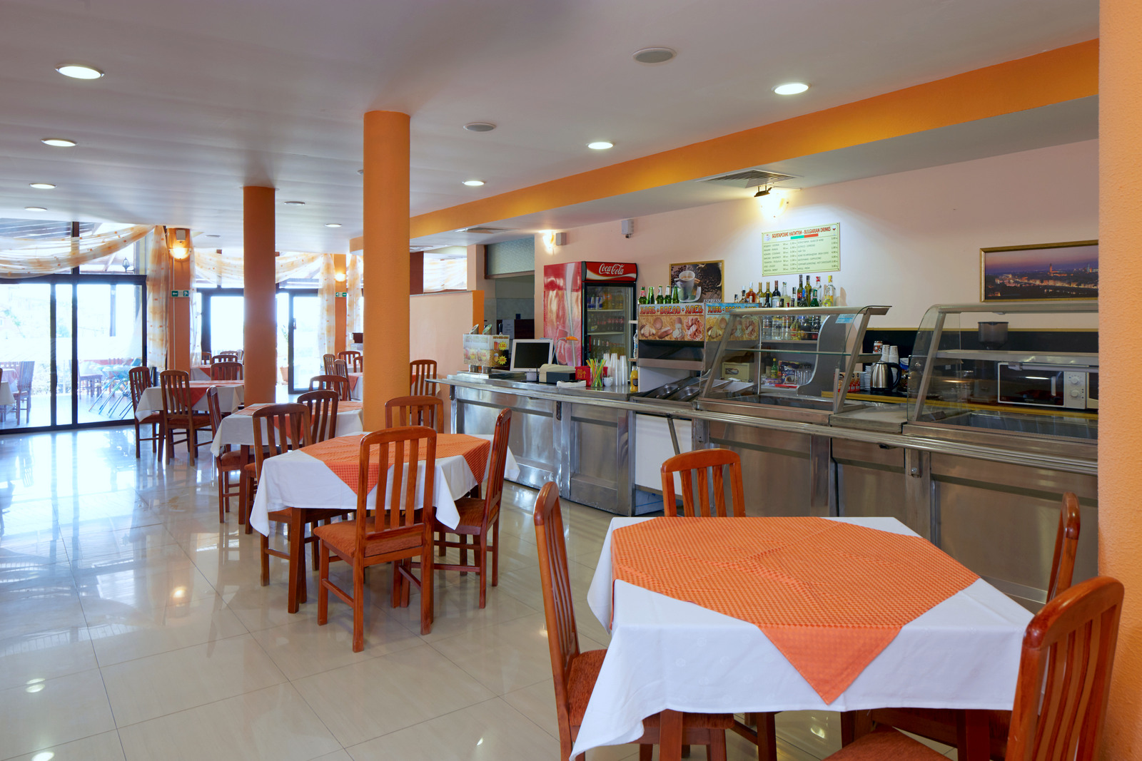 Yalta Holiday Village-Restoran.jpg