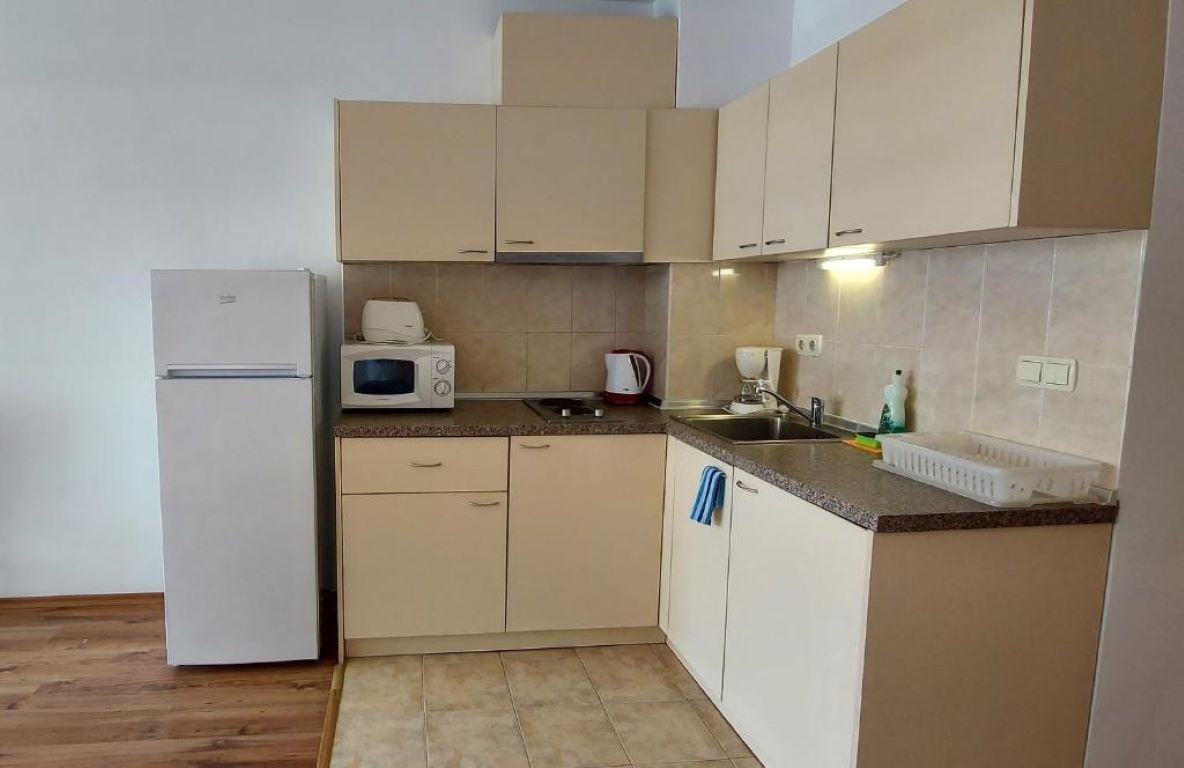 Julia Aparthotel-Jednosoban apartman kuhinja.jpg