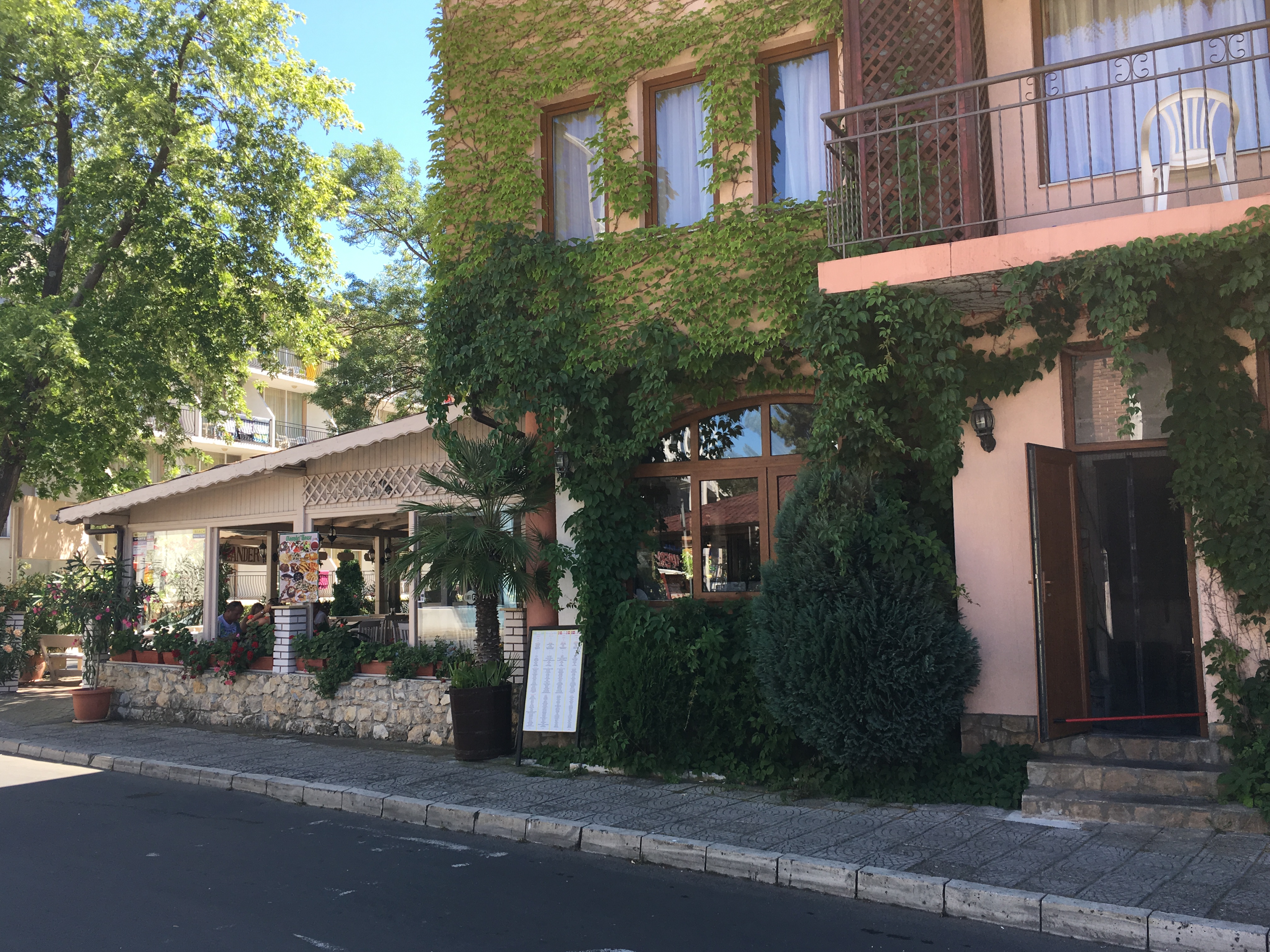 Hotel Oleander House-Prilaz hotelu.JPG