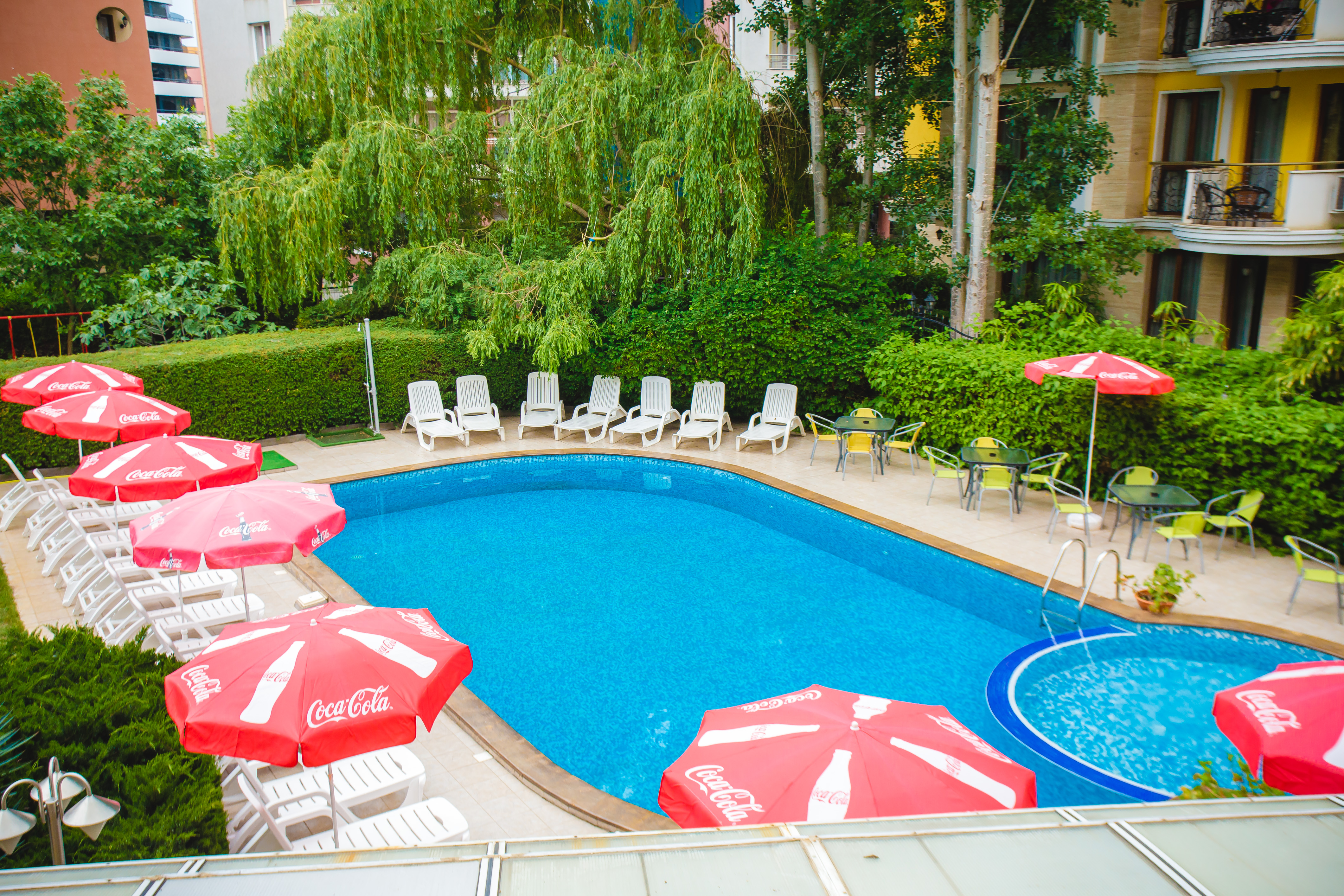 Deva Hotel-Bazen.jpg