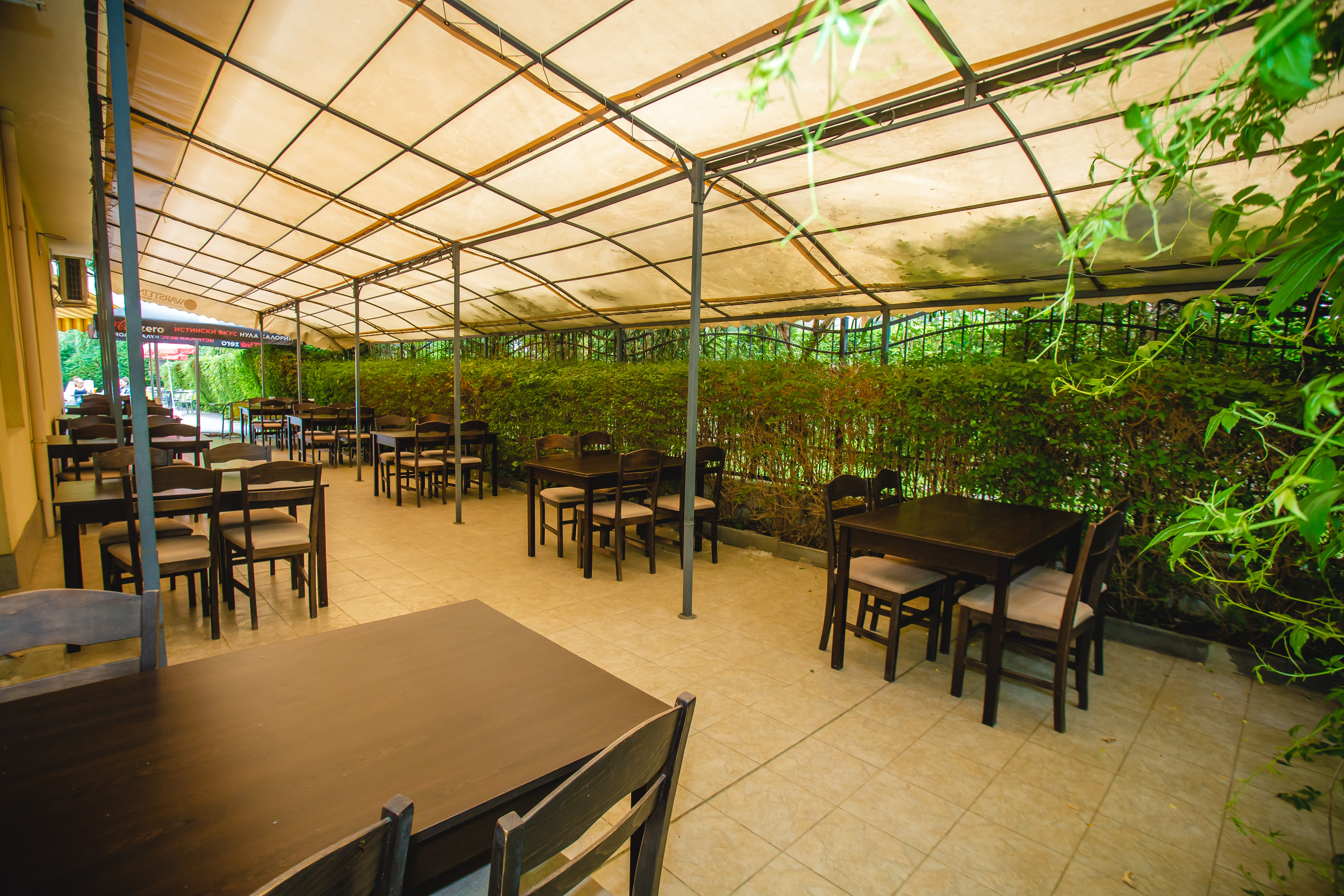 Deva Hotel-Terasa restorana.jpg