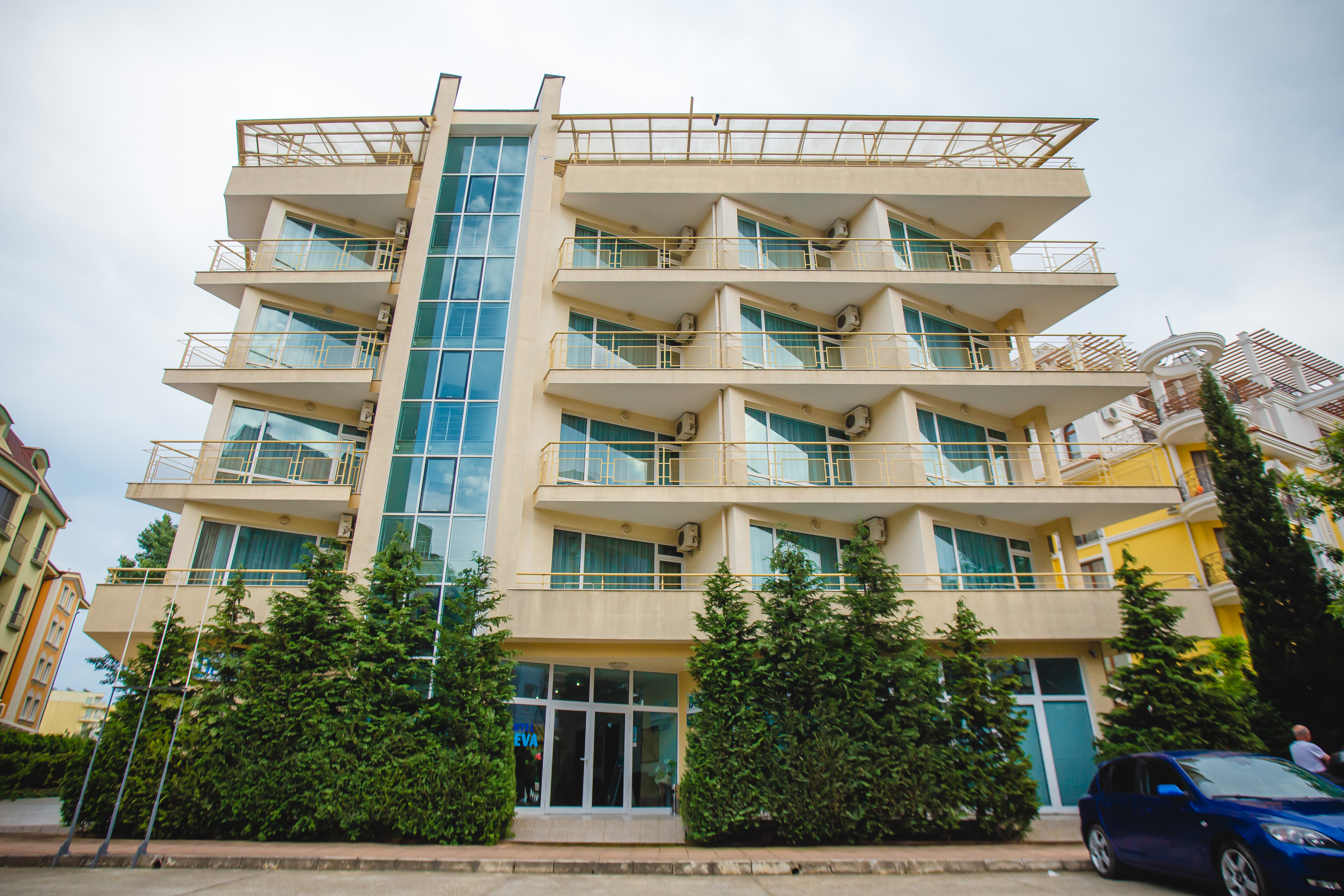Deva Hotel-Zgrada hotela.jpg