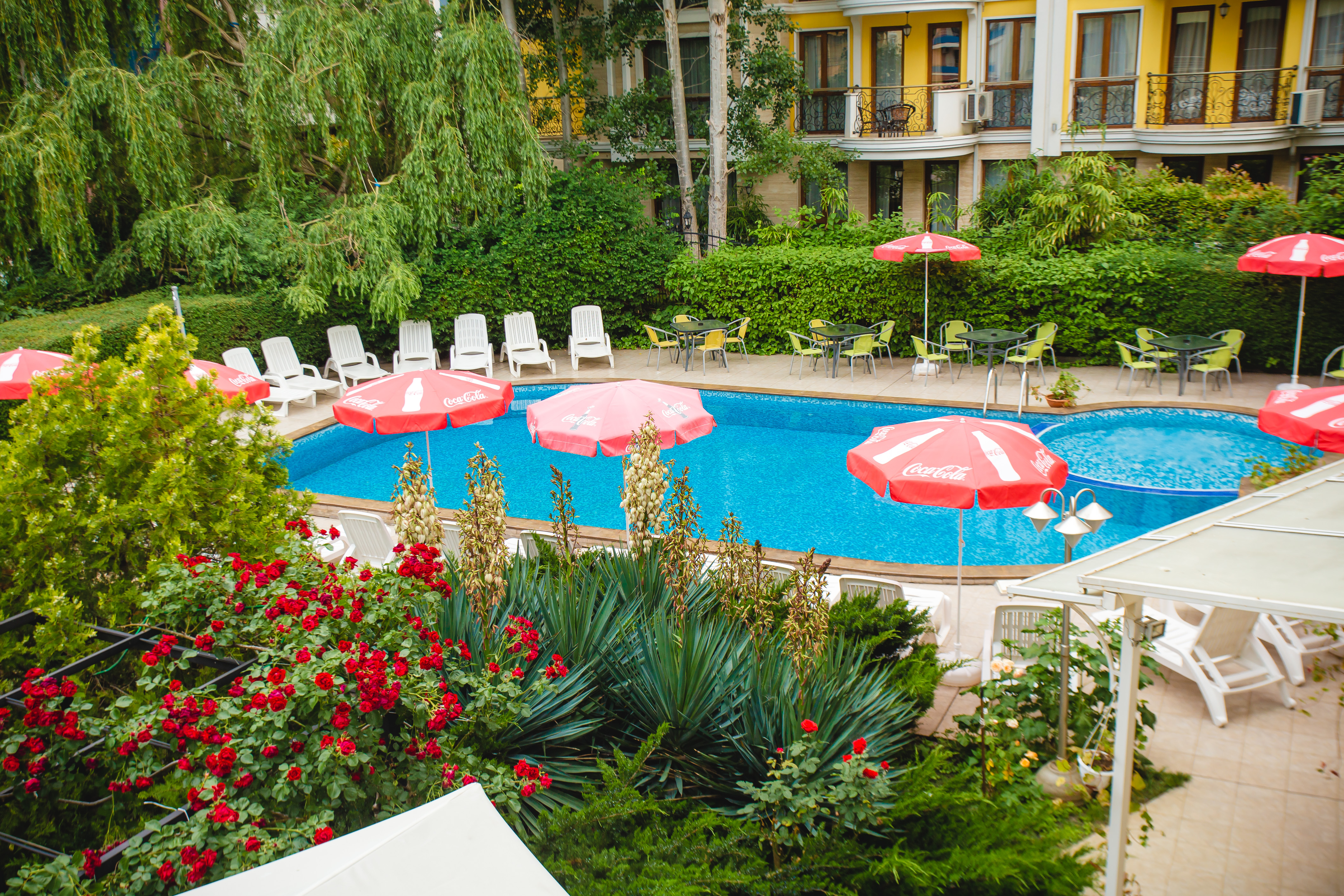 Hotel Deva-Kompleks bazen.jpg