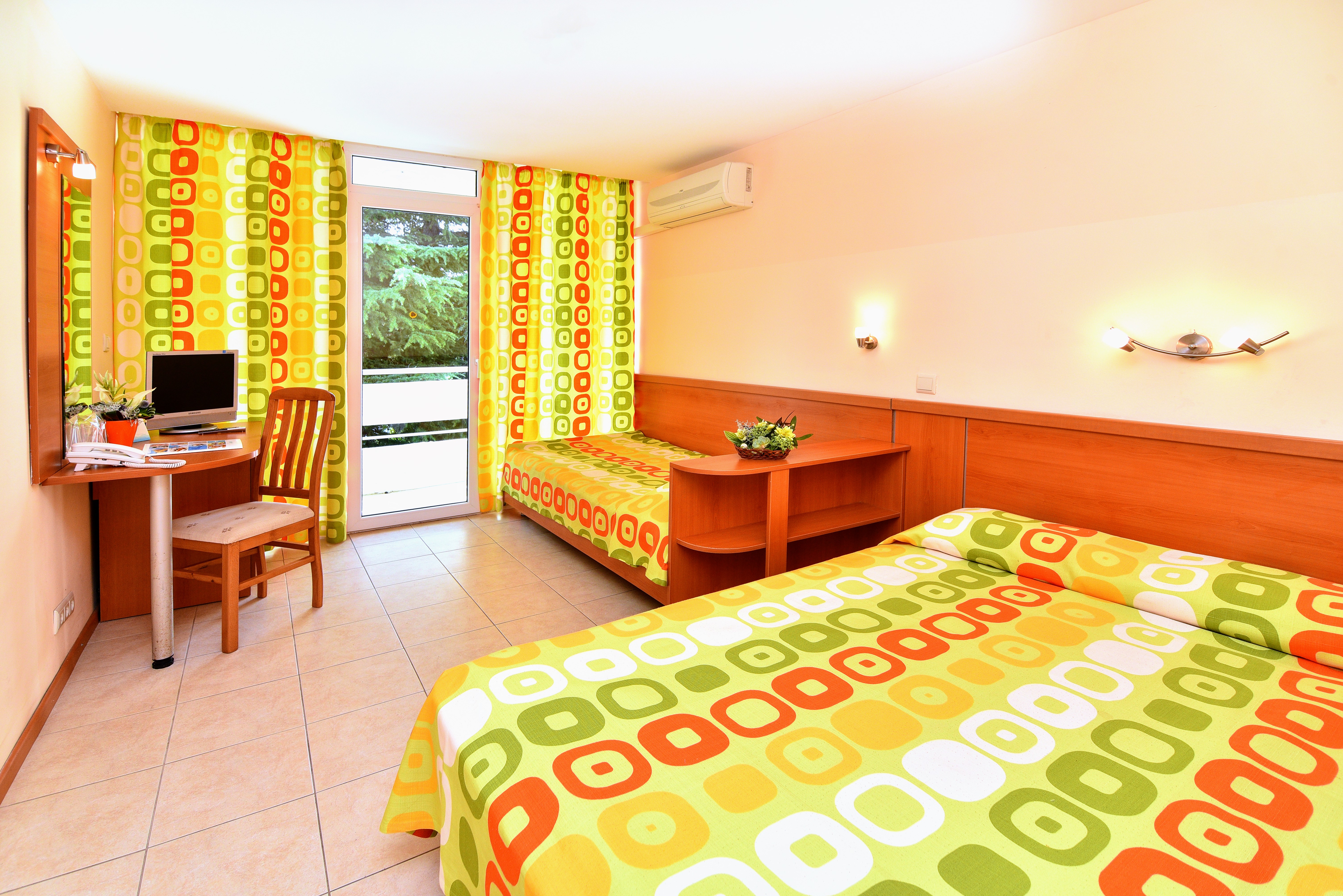 Kompas Hotel-Standardna soba.jpg