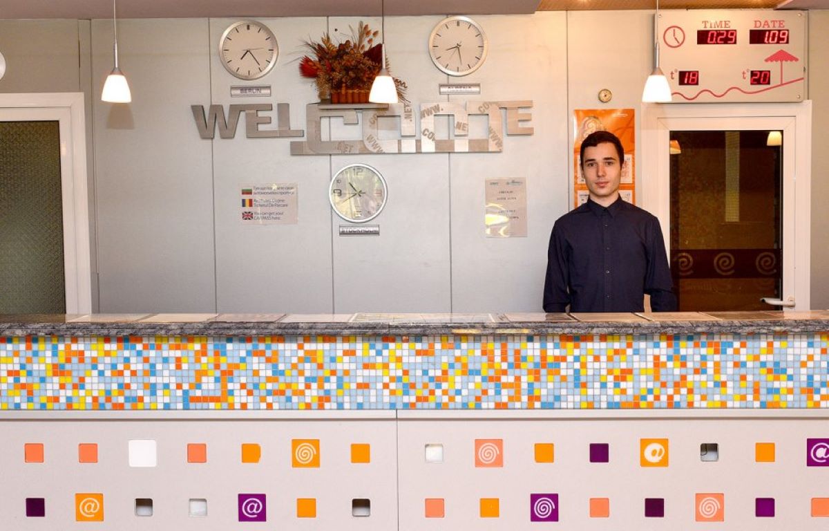 Hotel Com-Recepcija.jpg