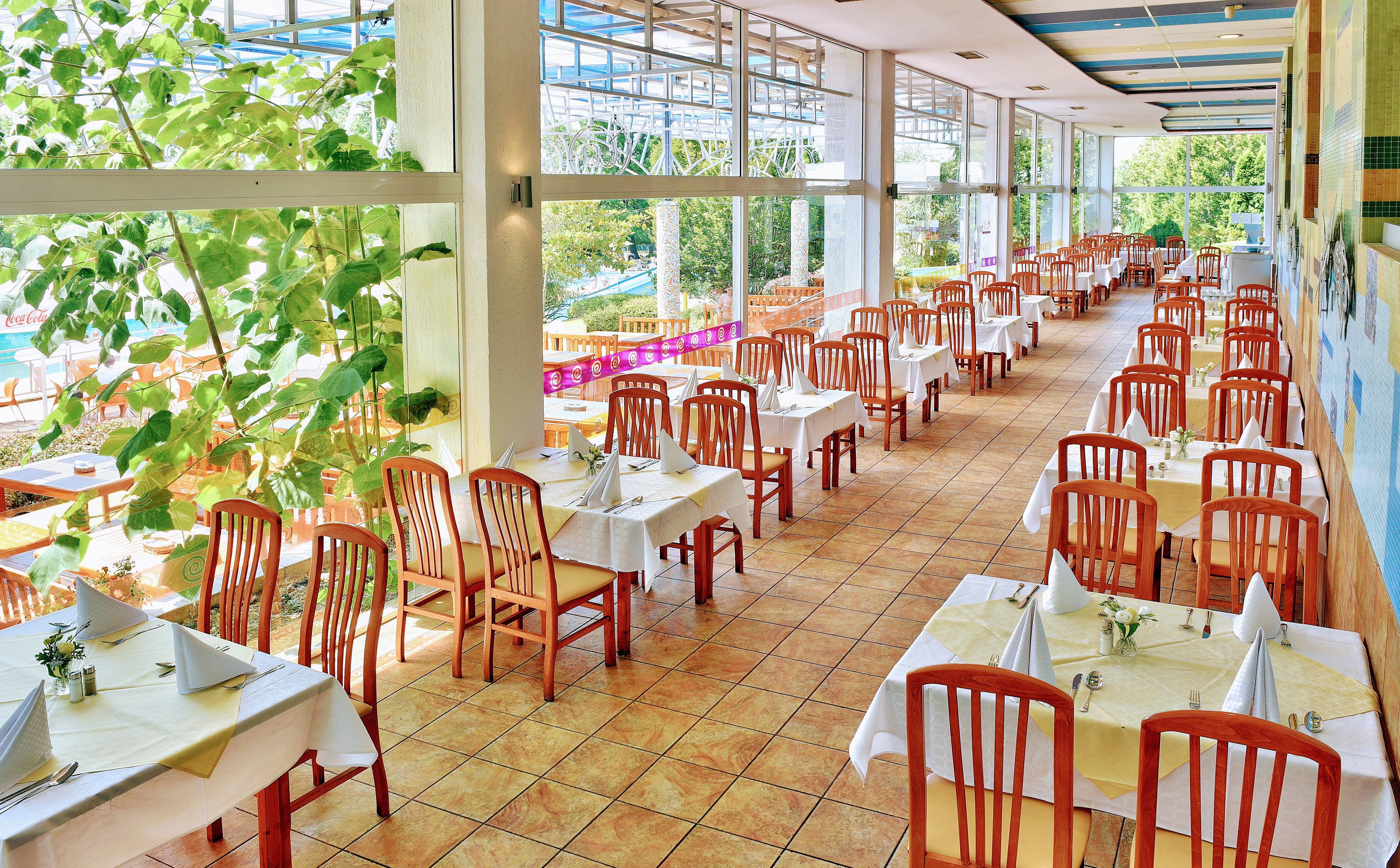 Hotel Com-Restoran.jpg