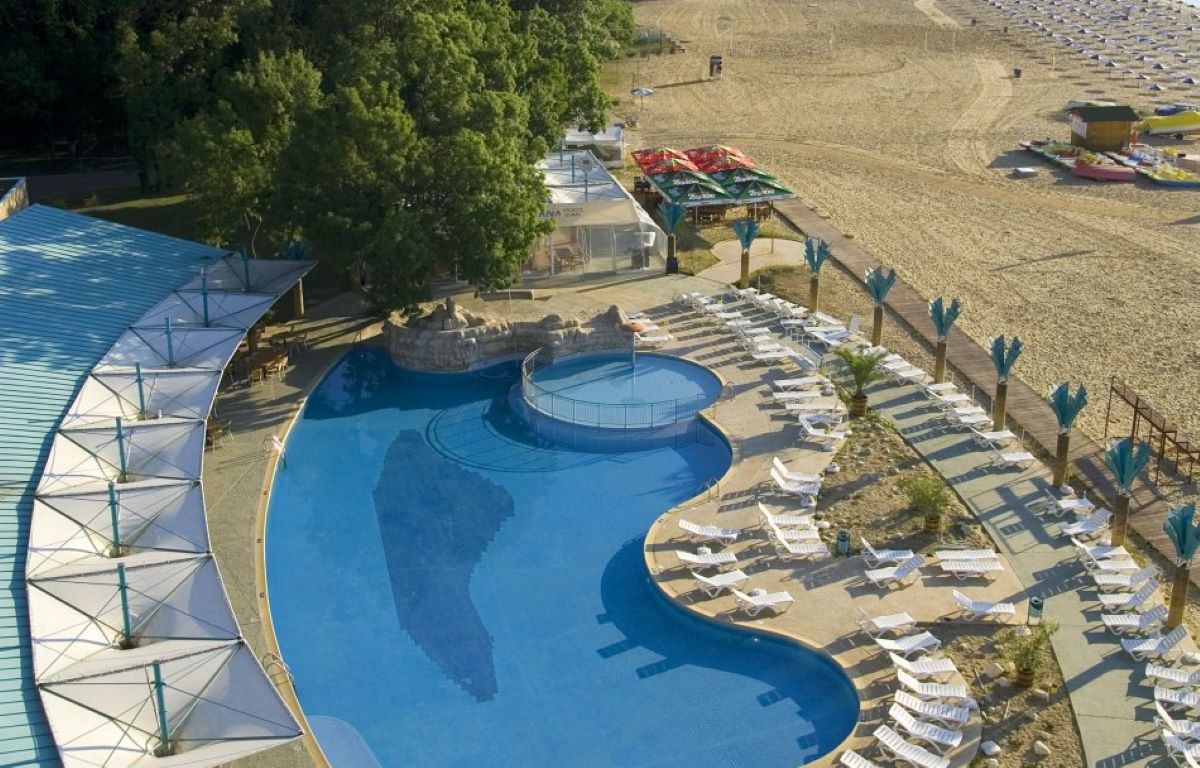 Boryana Hotel-Bazen.jpg