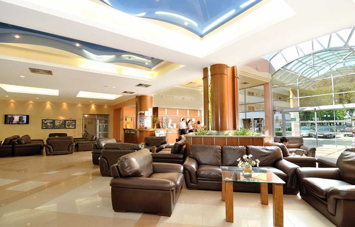 Kaliakra Mare Hotel-Lobby.jpg
