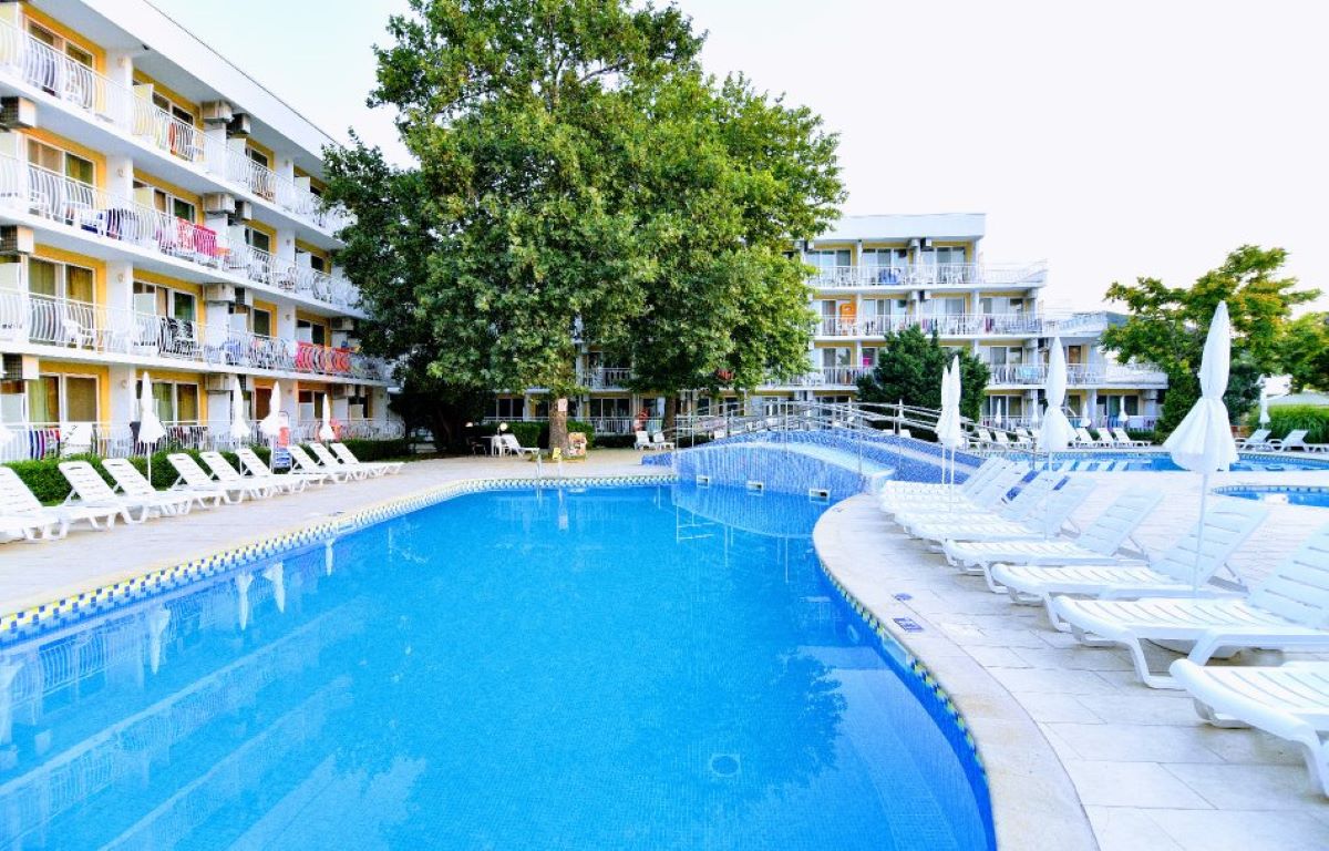 Hotel Kaliopa-Bazen.jpg