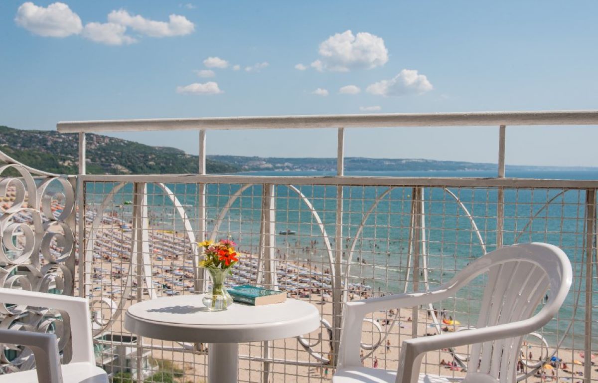 Hotel Nona-Pogled na more.jpg