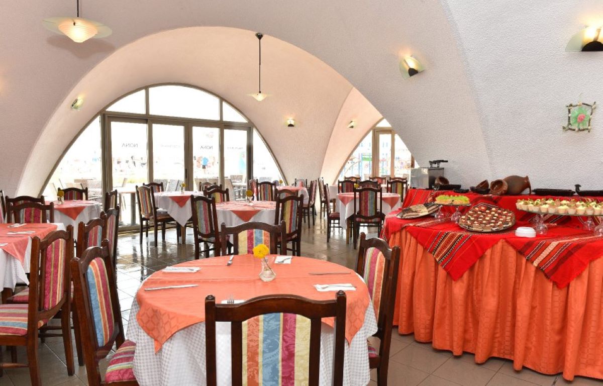 Hotel Nona-Restoran.jpg