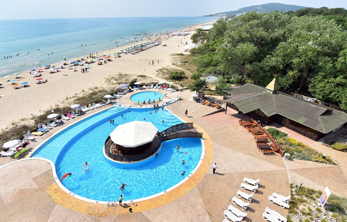 Nona Hotel-Bazen.jpg