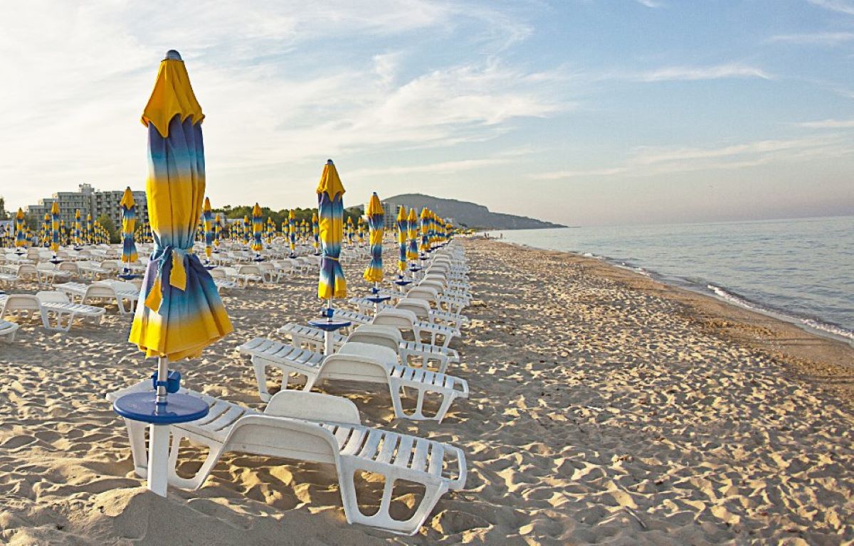 Villas Ralitsa Aqua Club-Plaza.jpg